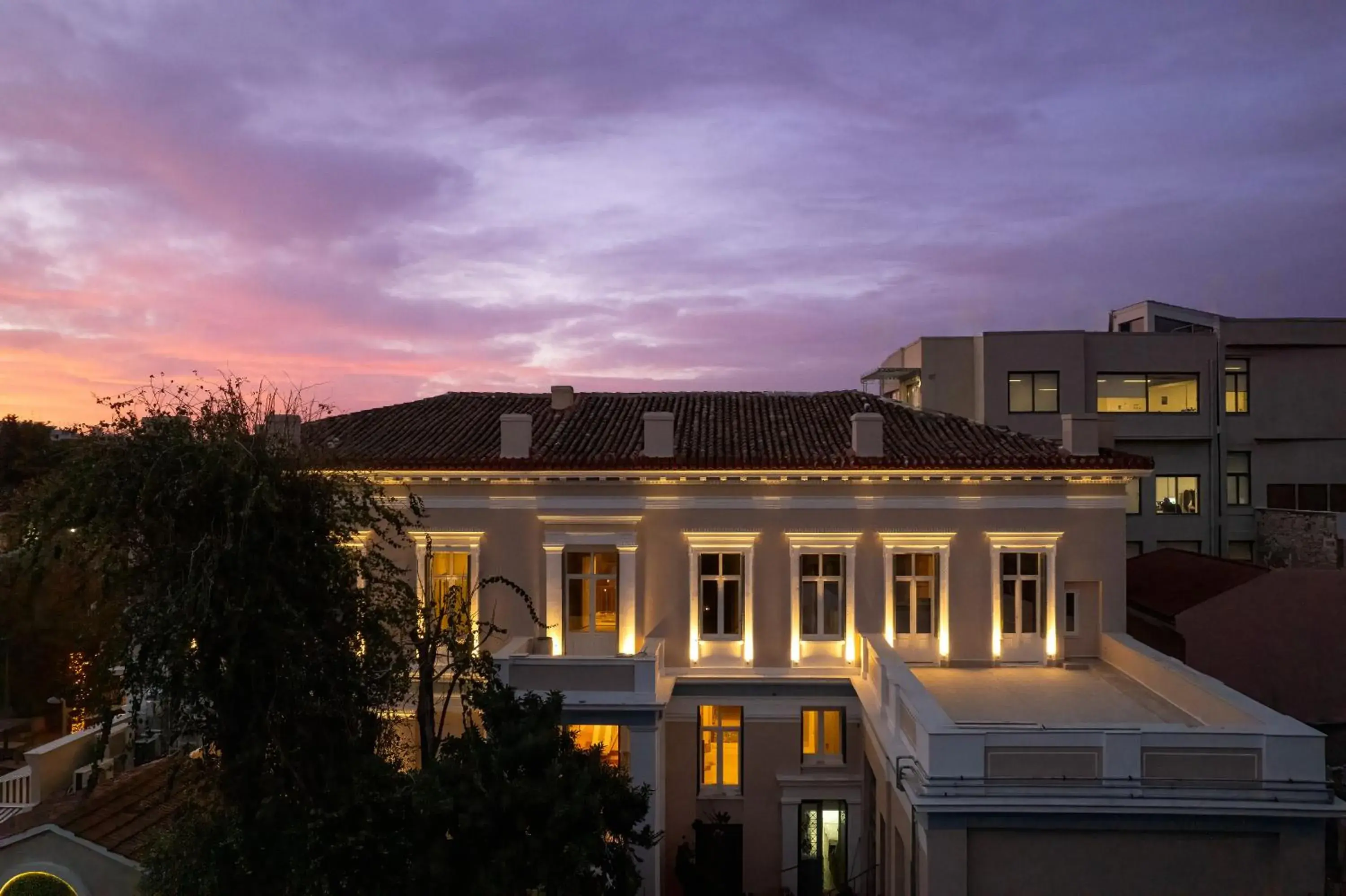 Property building in La Divina Property building in La Divina