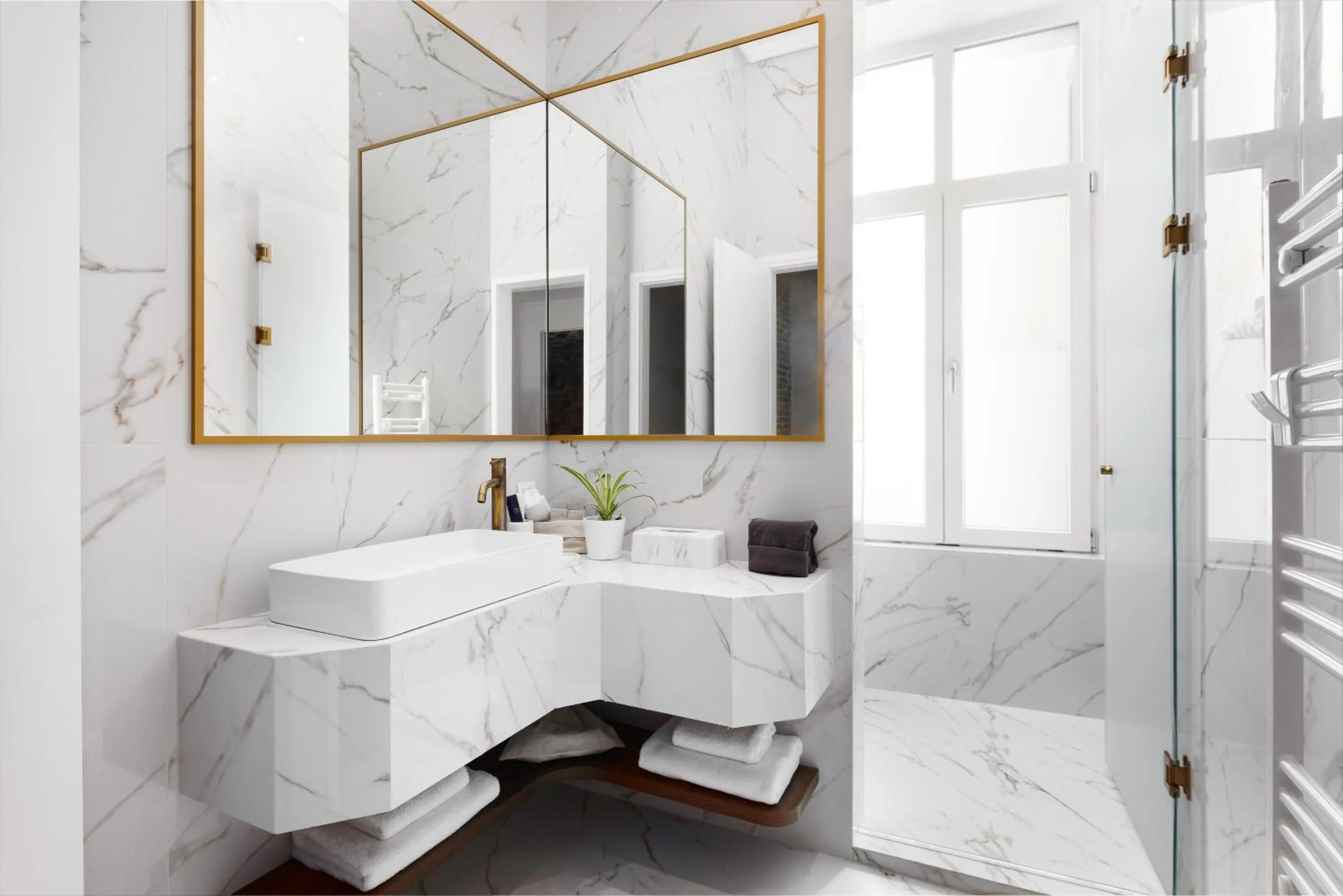 Bathroom in La Divina