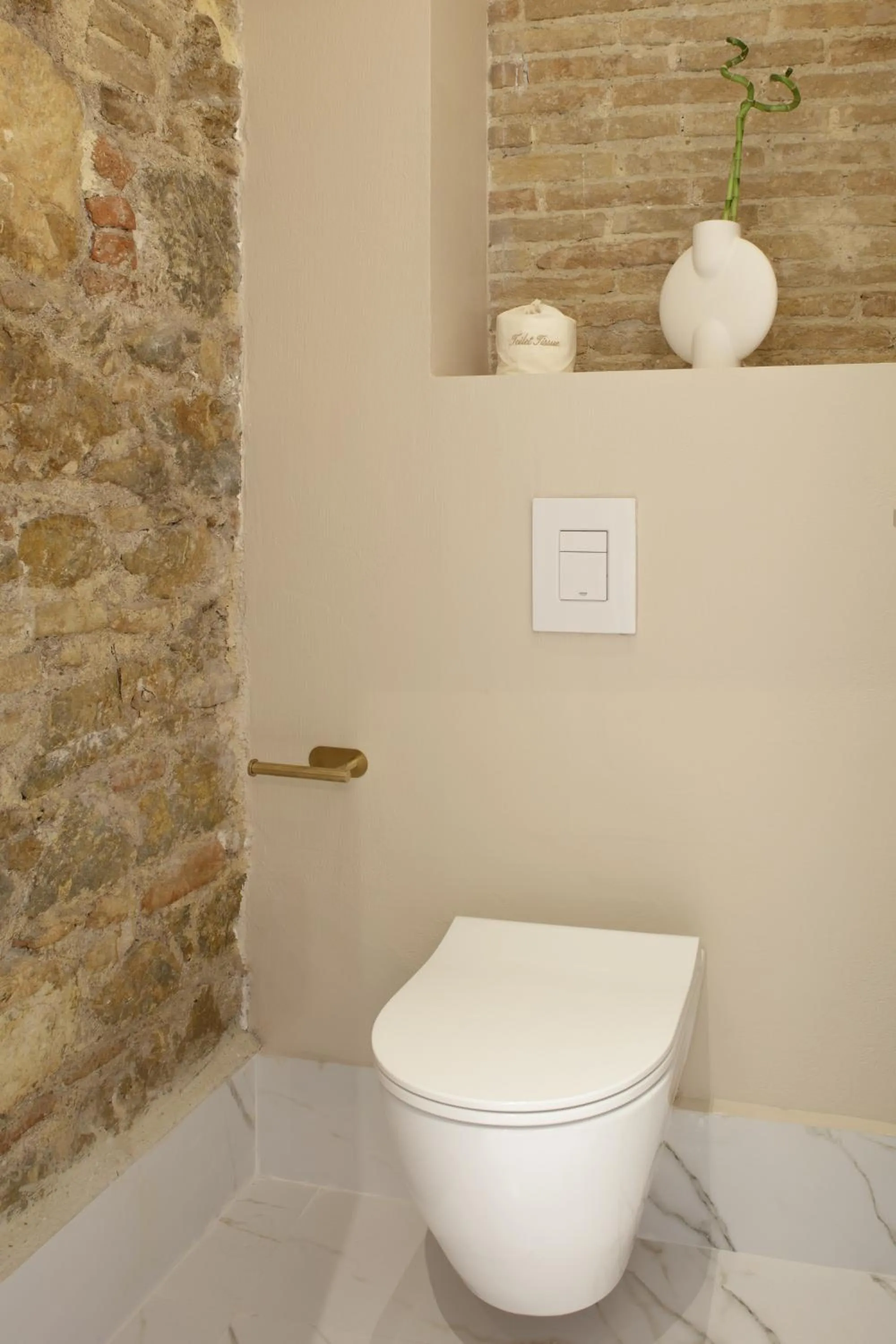 Bathroom in La Divina