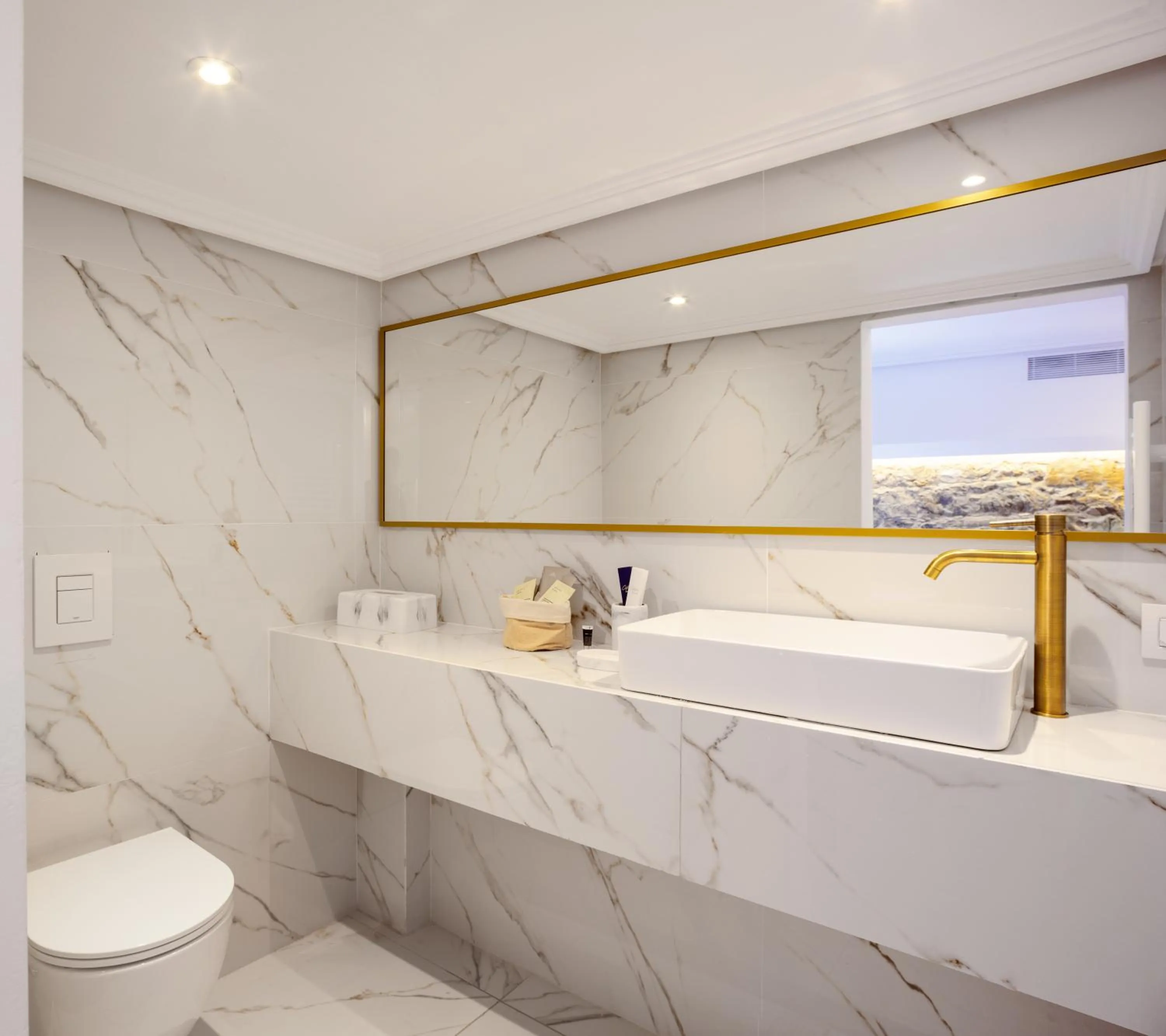 Bathroom in La Divina