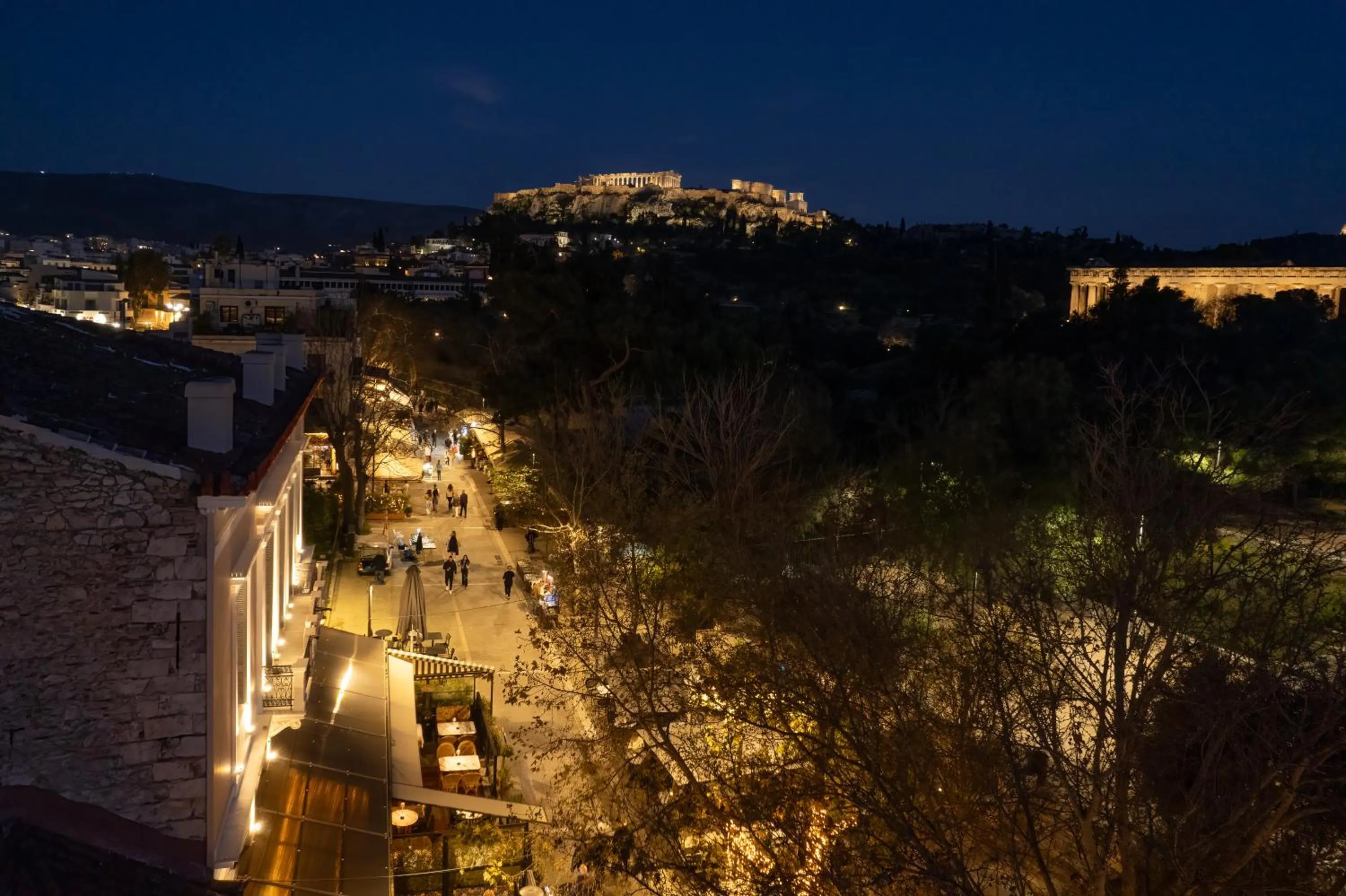 Property building in La Divina