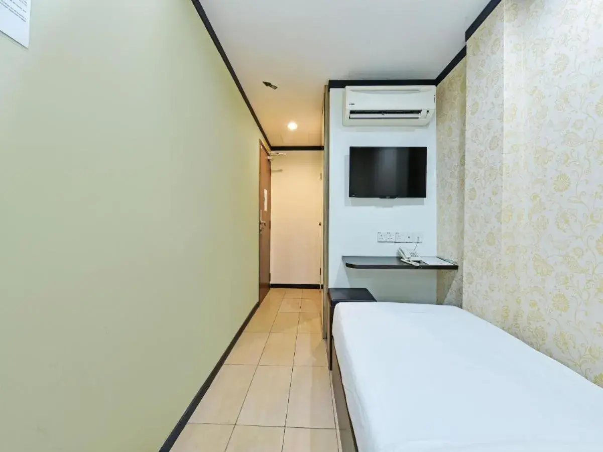 Bedroom, Bed in One Enigma Hotel Bedroom, Bed in One Enigma Hotel