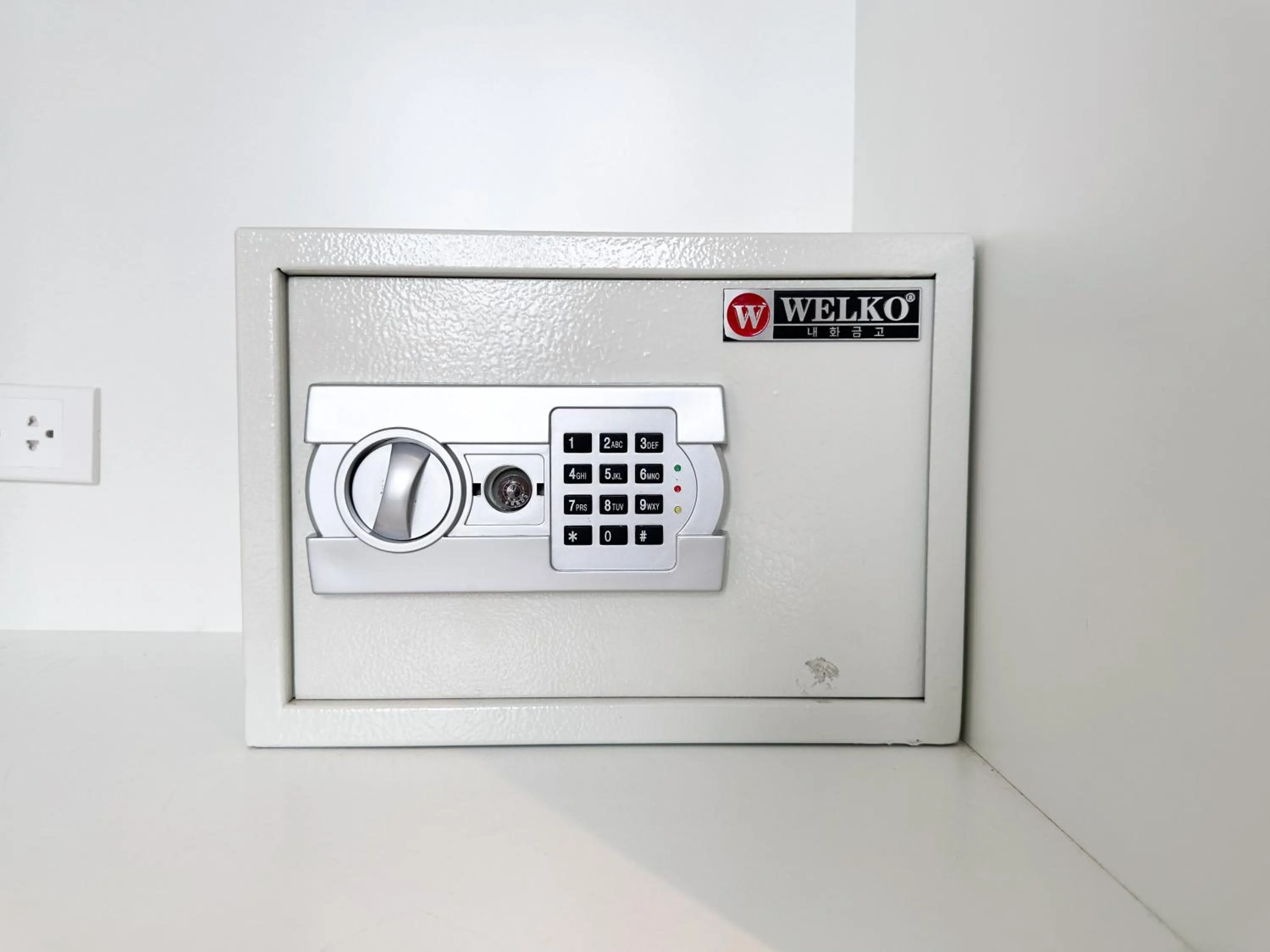 Hazuki, Modern Minimalist Apartment