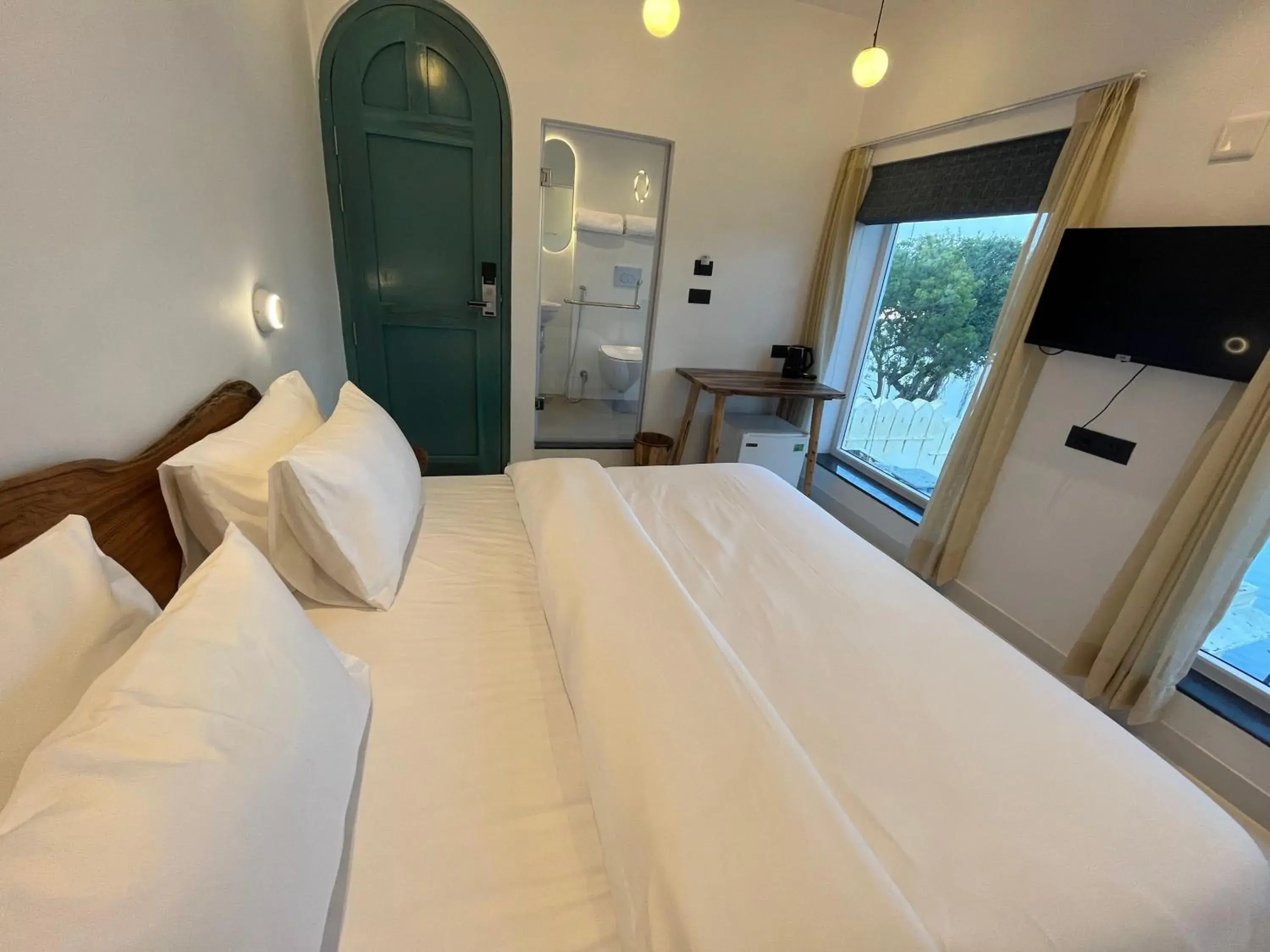 TV and multimedia, Bed in Moustache Udaipur Luxuria TV and multimedia, Bed in Moustache Udaipur Luxuria