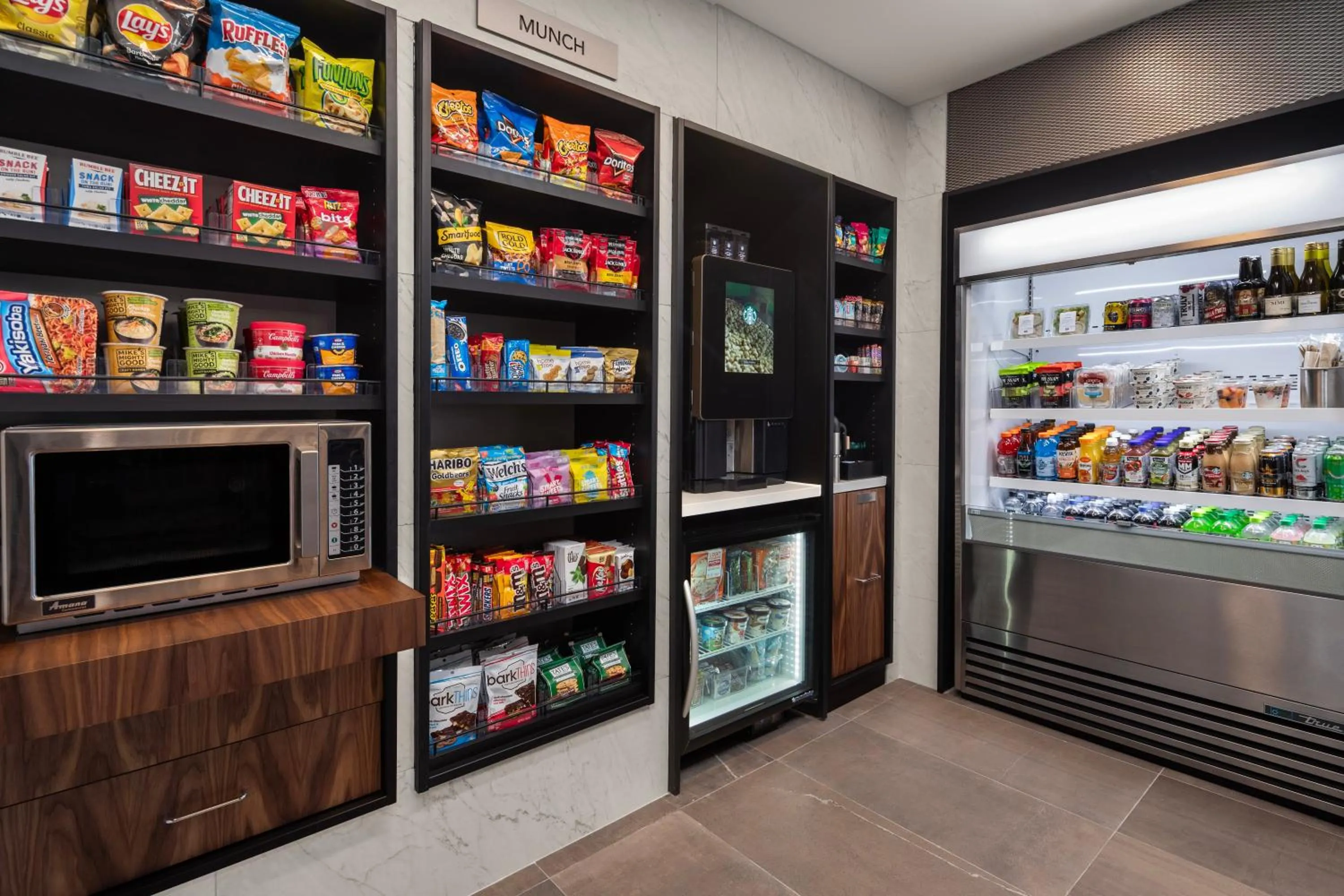 Shopping Area in Courtyard by Marriott Bettendorf