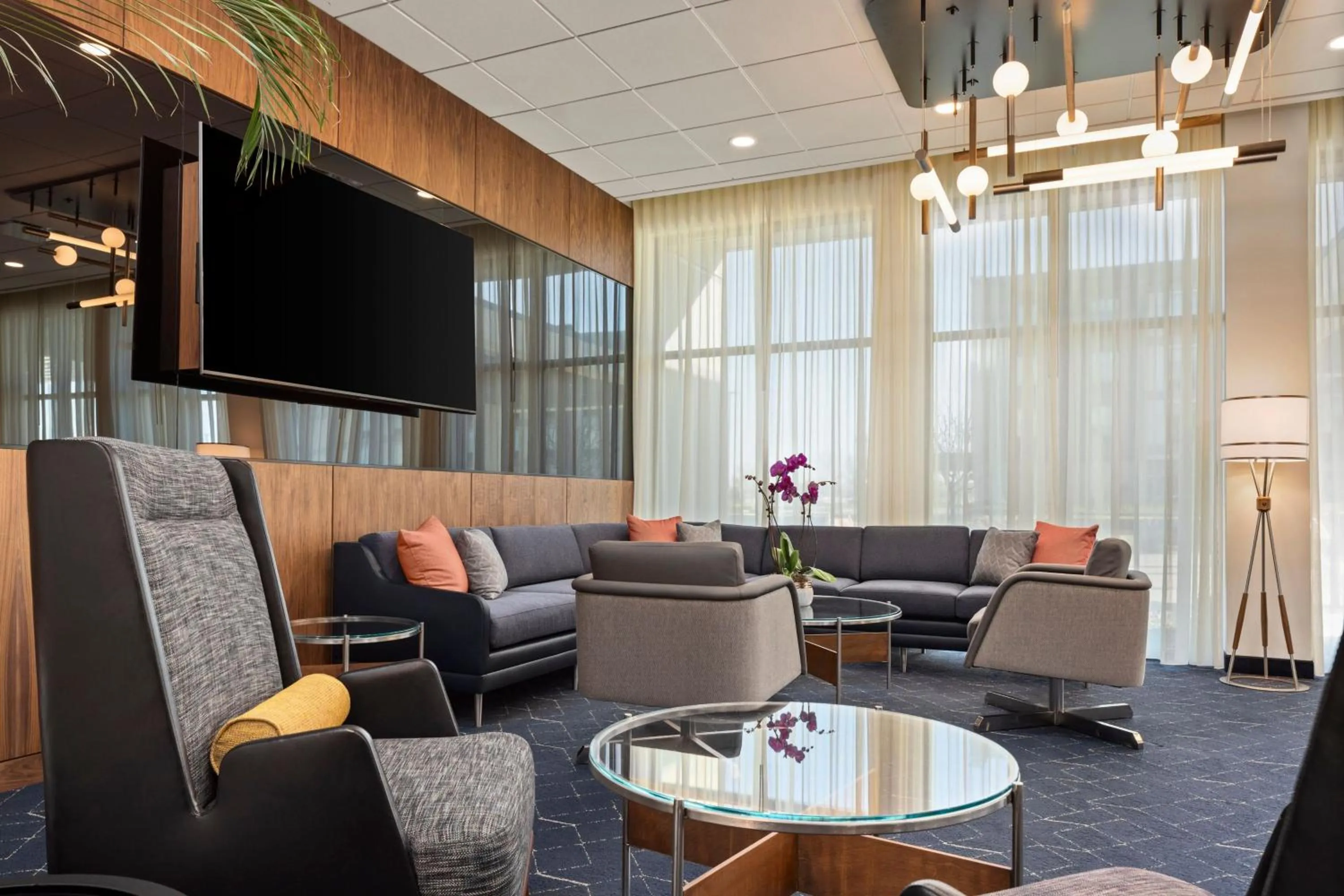 Lobby or reception in Courtyard by Marriott Bettendorf