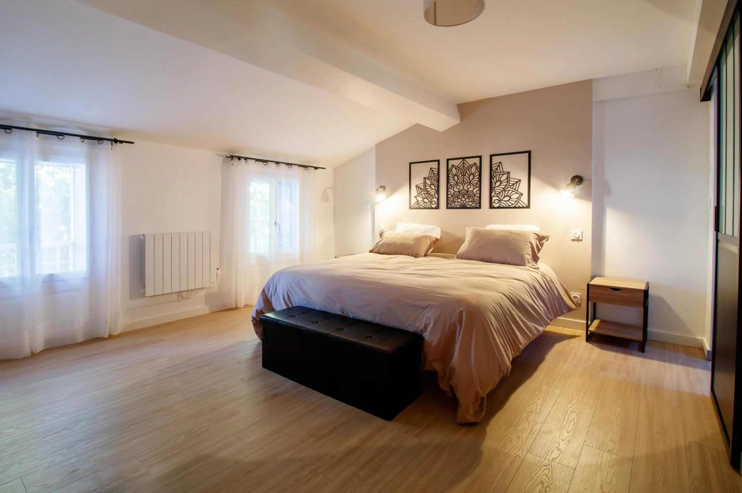 Bedroom, Bed in O'Bonheur de Hamma