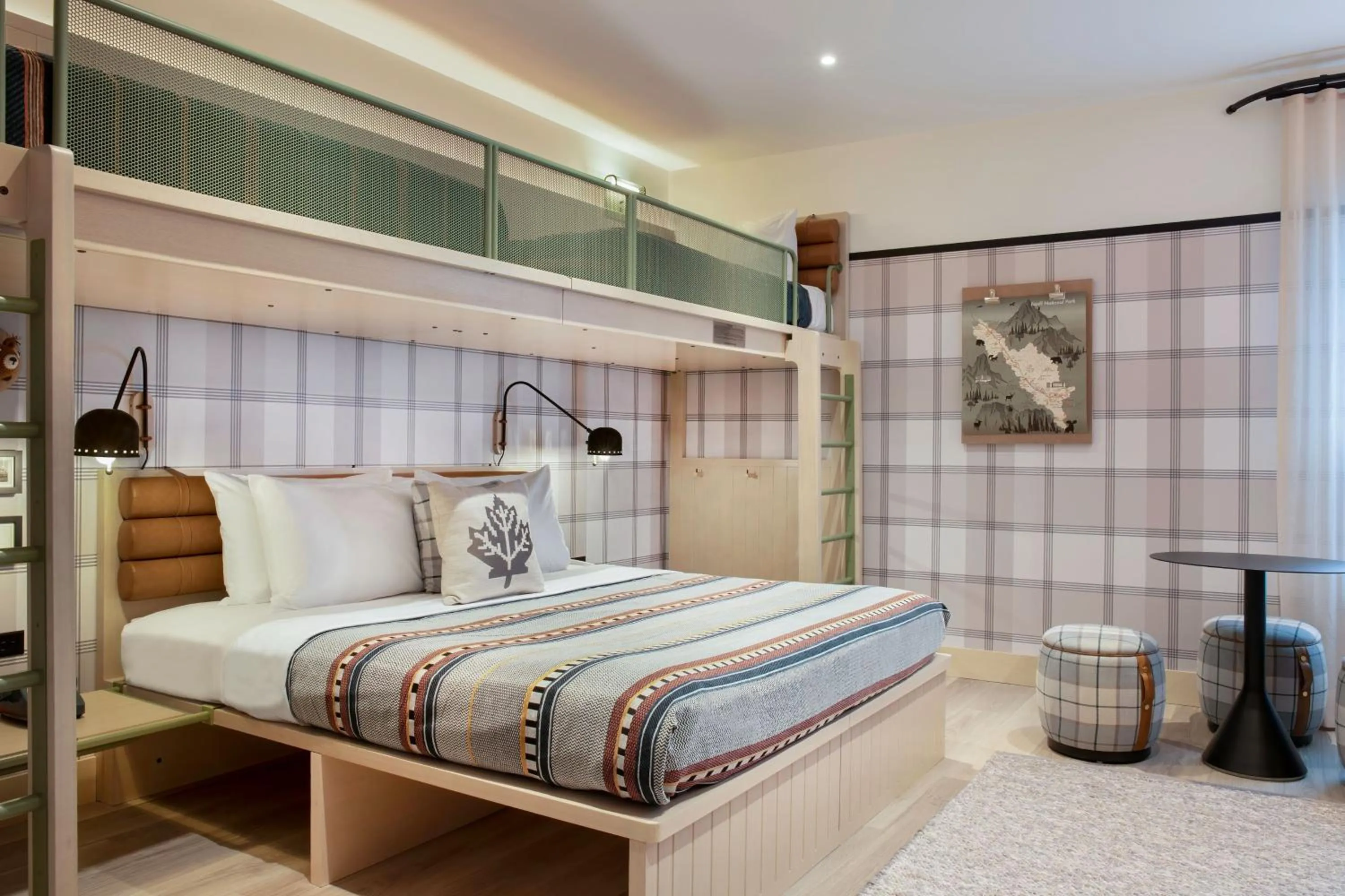 Photo of the whole room, Bed in Moxy Banff