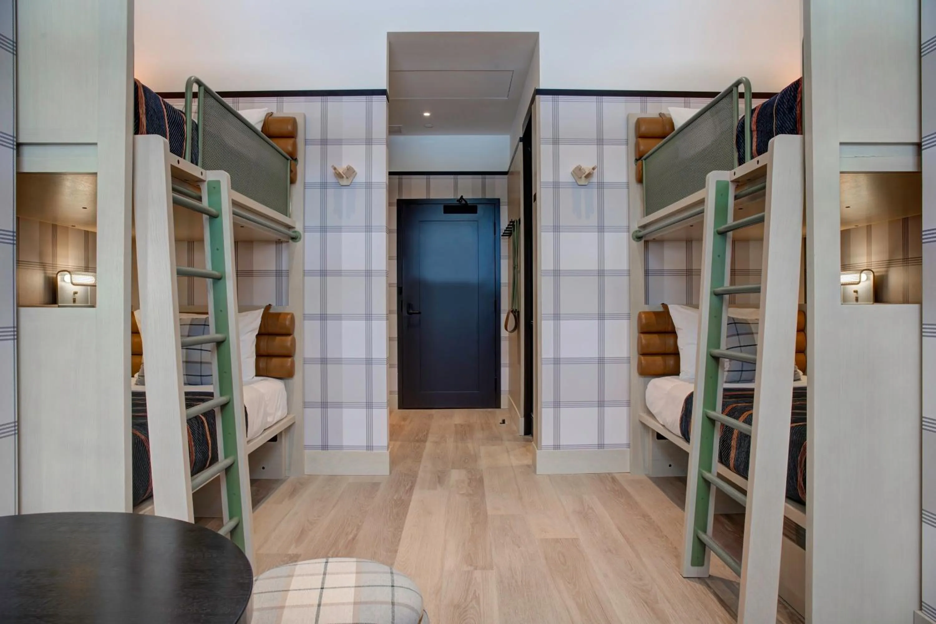 Photo of the whole room, Bed in Moxy Banff