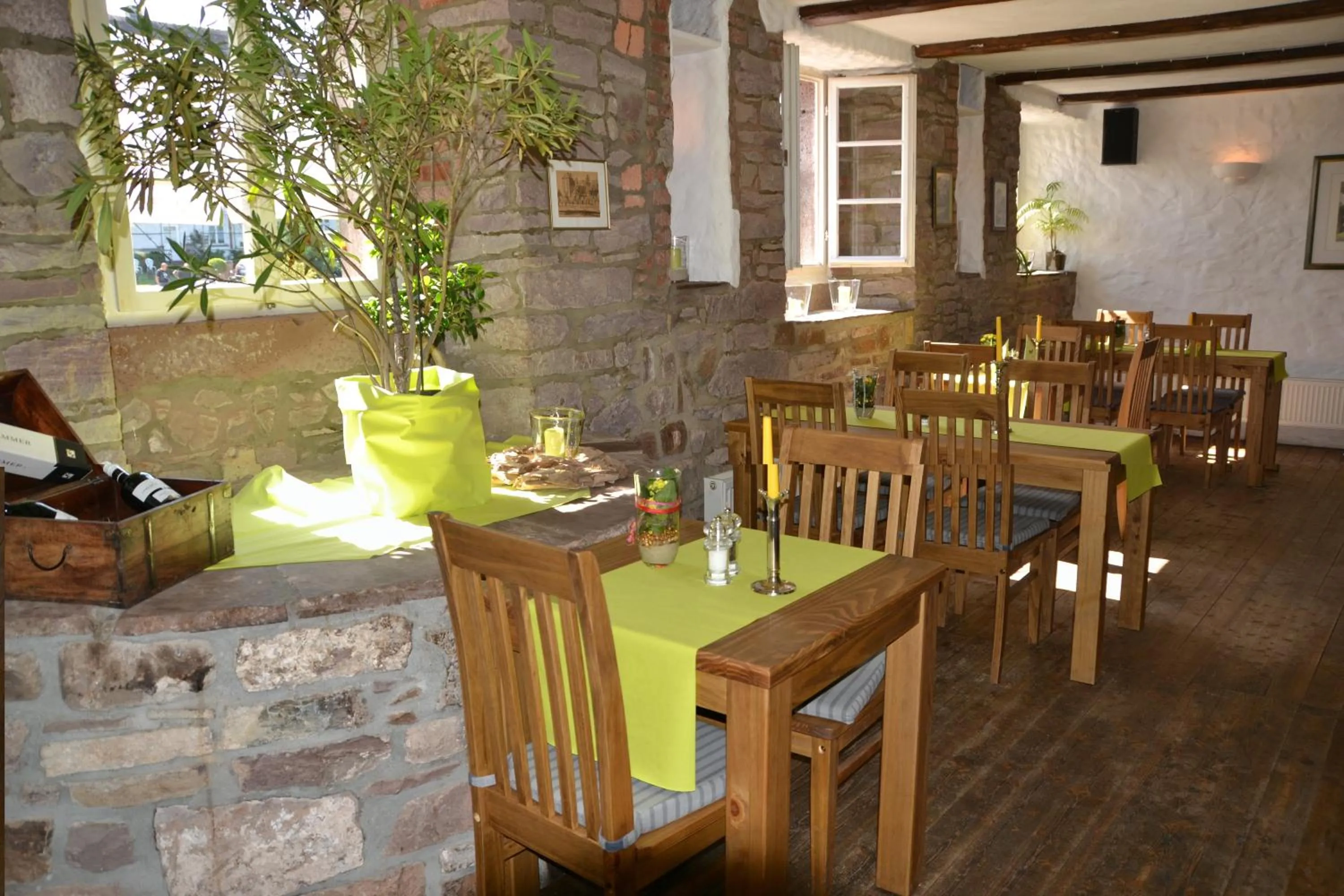Restaurant/places to eat in Tonenburg