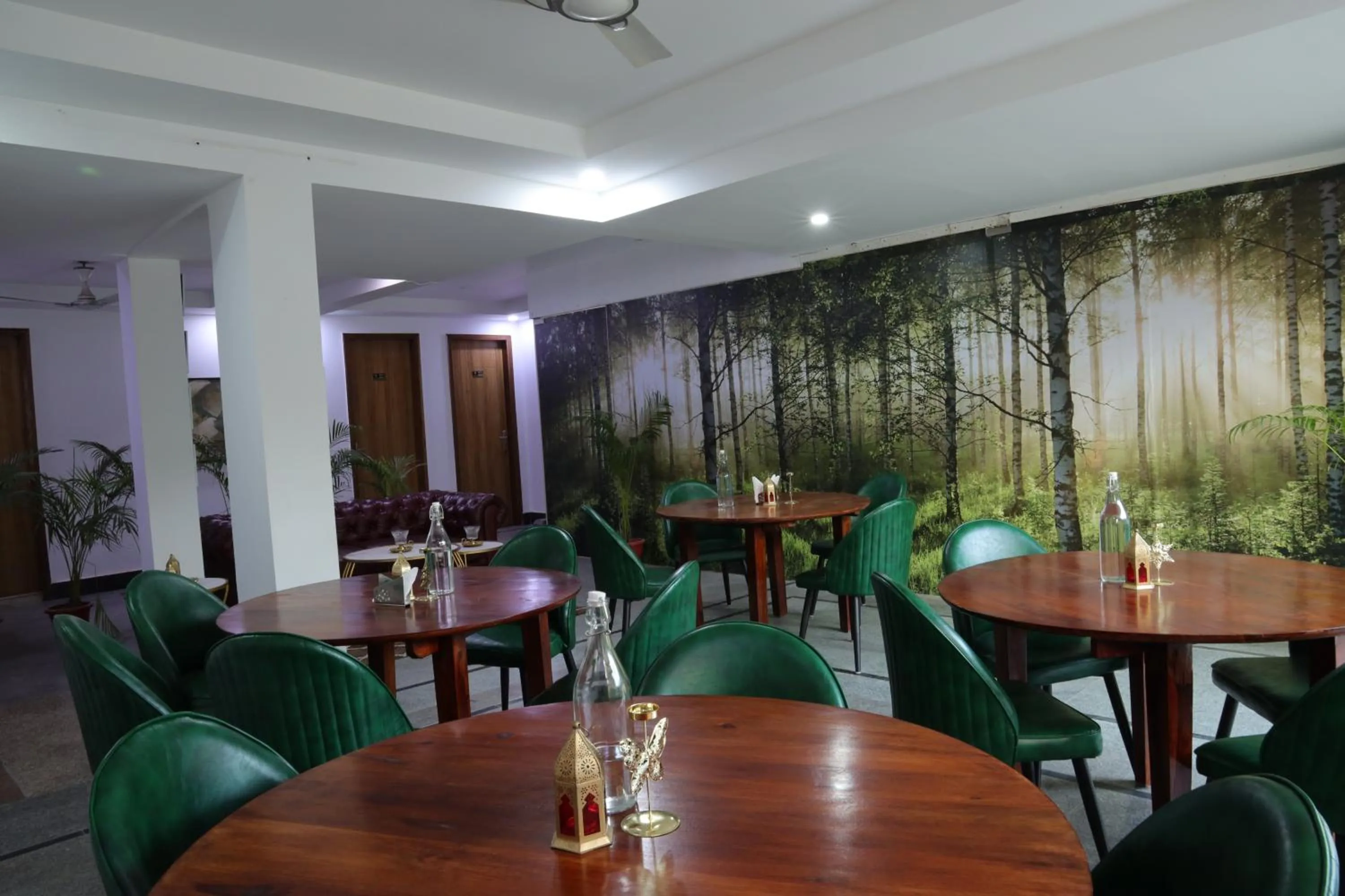 Restaurant/places to eat in The Sandalwood Hotel I Sec-38 I Near Medanta Medicity Gurgaon