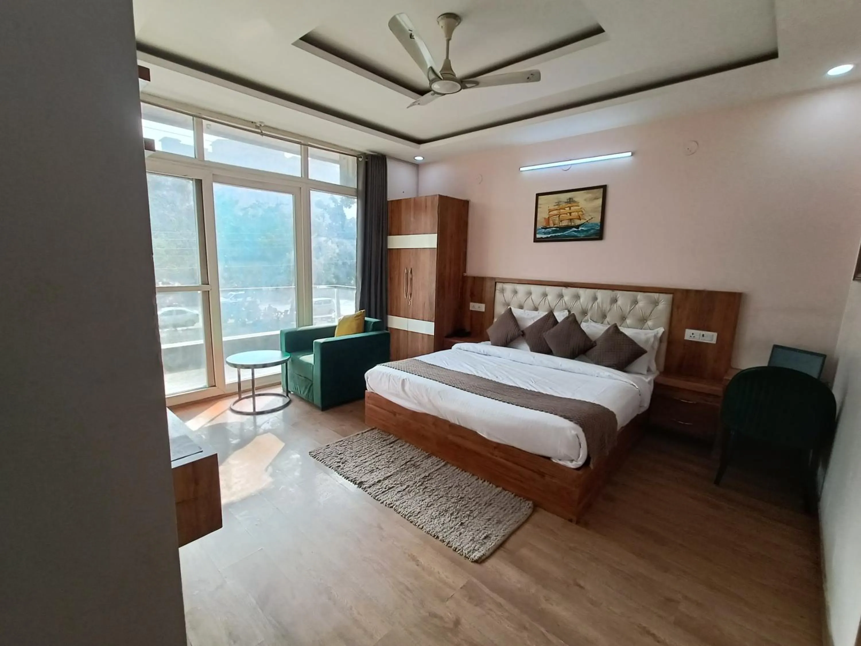 Bed in The Sandalwood Hotel I Sec-38 I Near Medanta Medicity Gurgaon