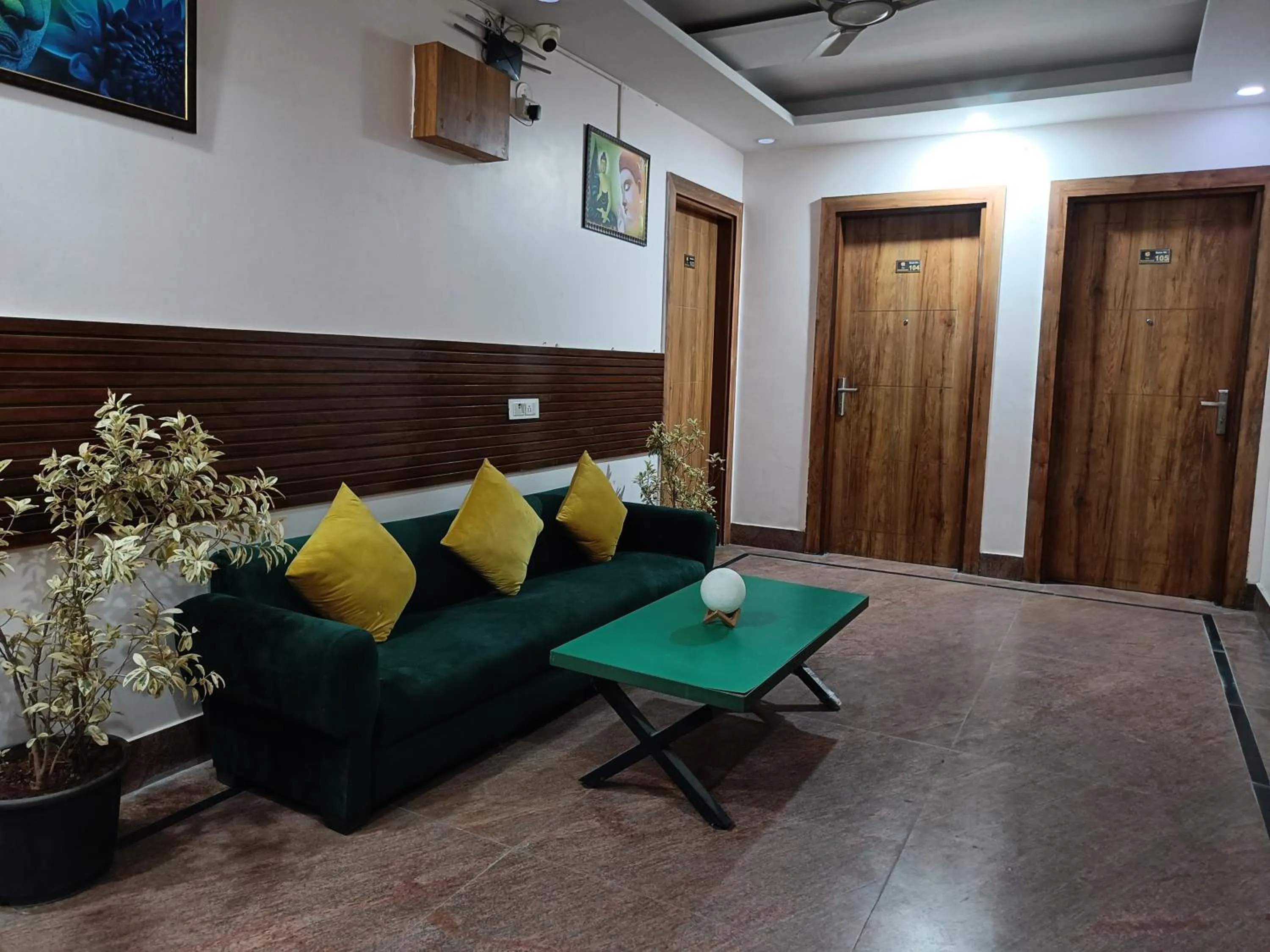 Seating area in The Sandalwood Hotel I Sec-38 I Near Medanta Medicity Gurgaon