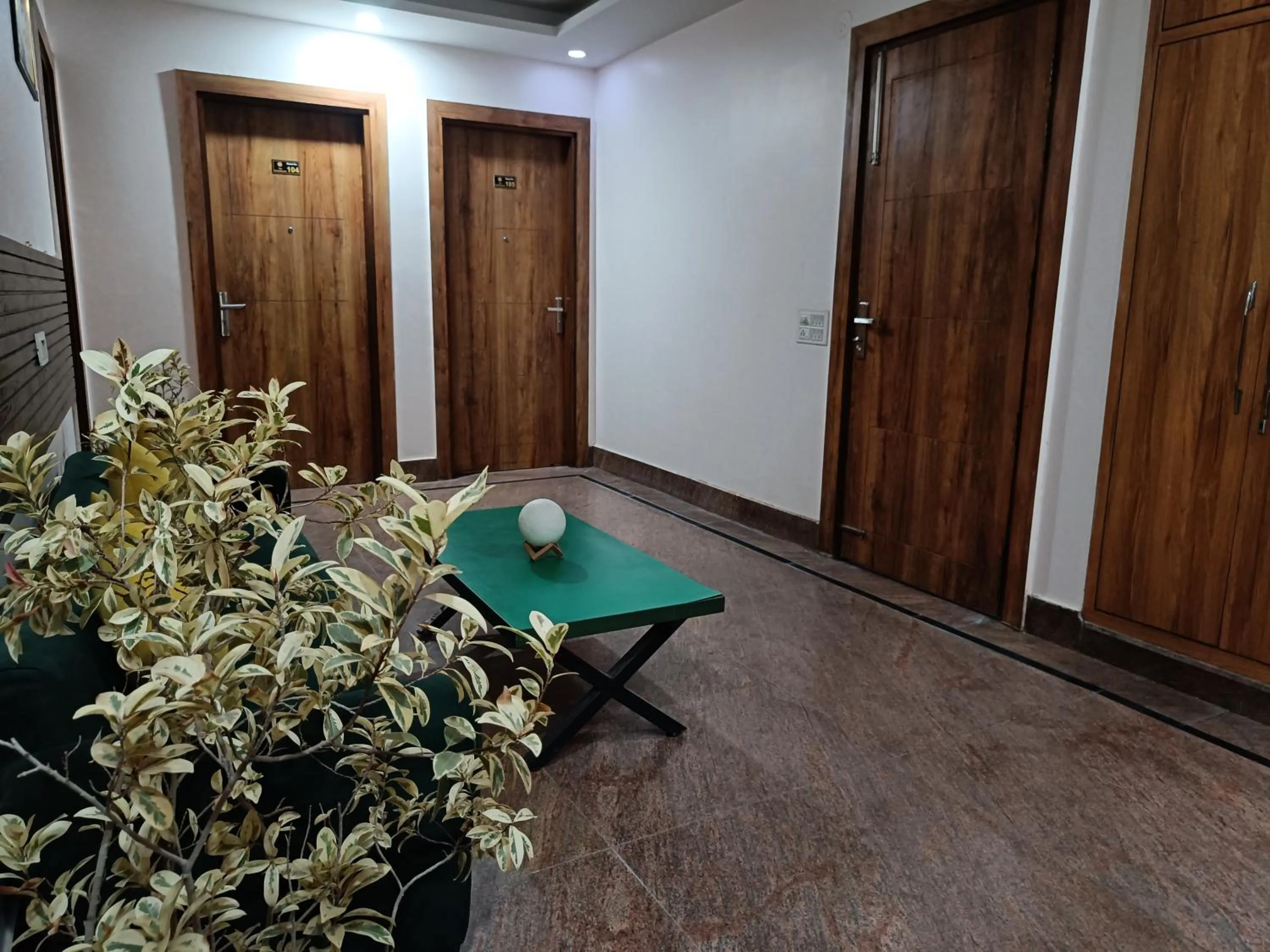 Area and facilities in The Sandalwood Hotel I Sec-38 I Near Medanta Medicity Gurgaon