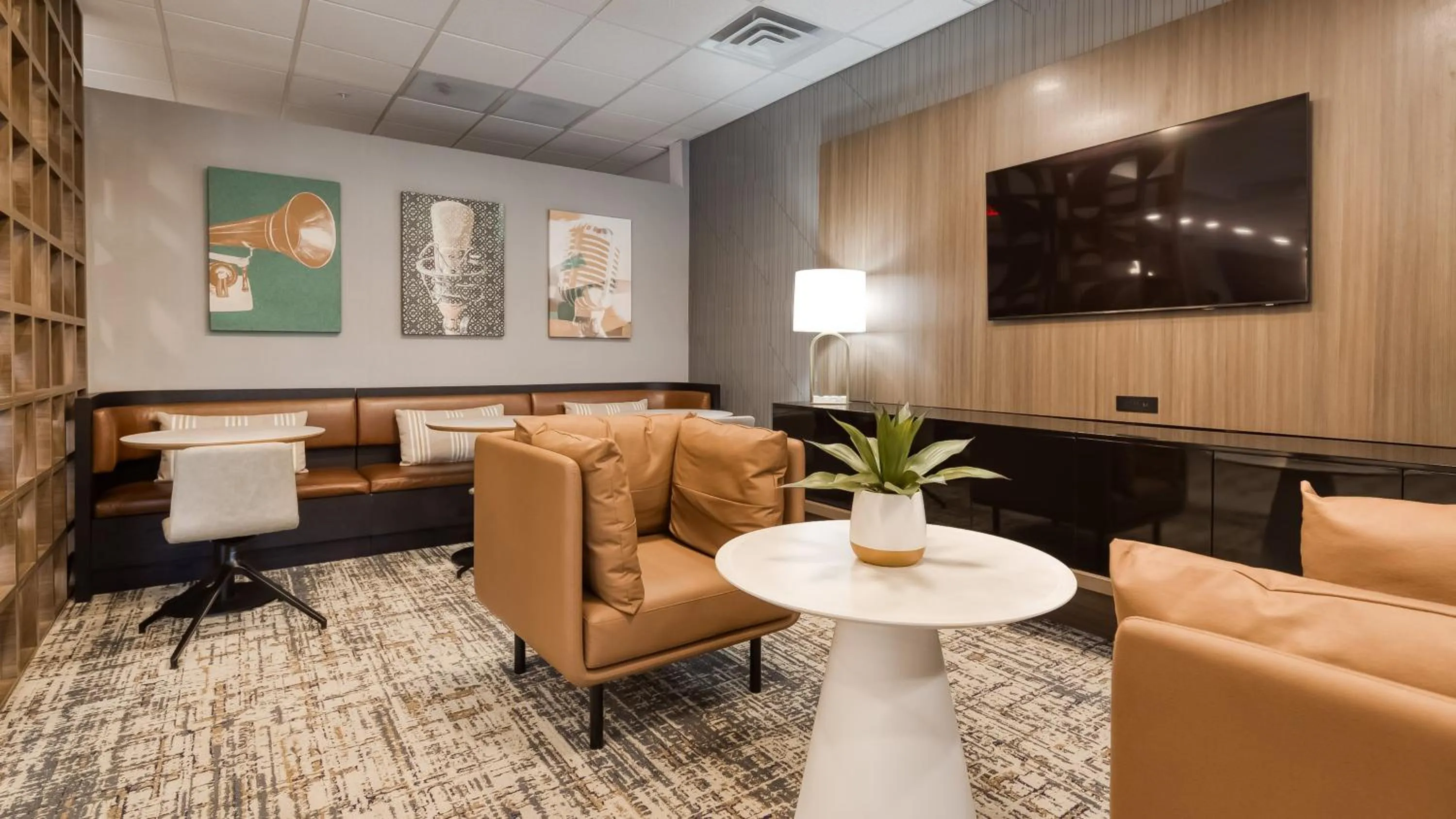 Property building in Holiday Inn Nashville Airport by IHG