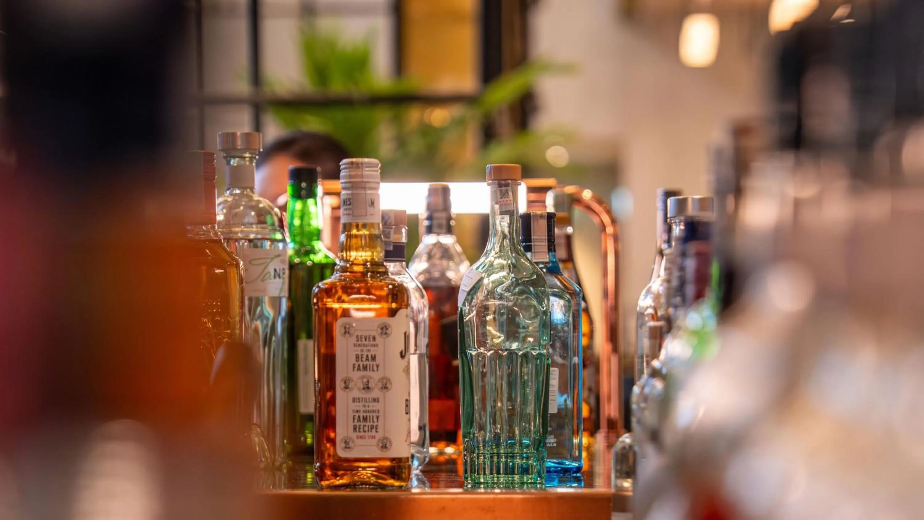 Lounge or bar in Hotel Indigo Saigon the City by IHG