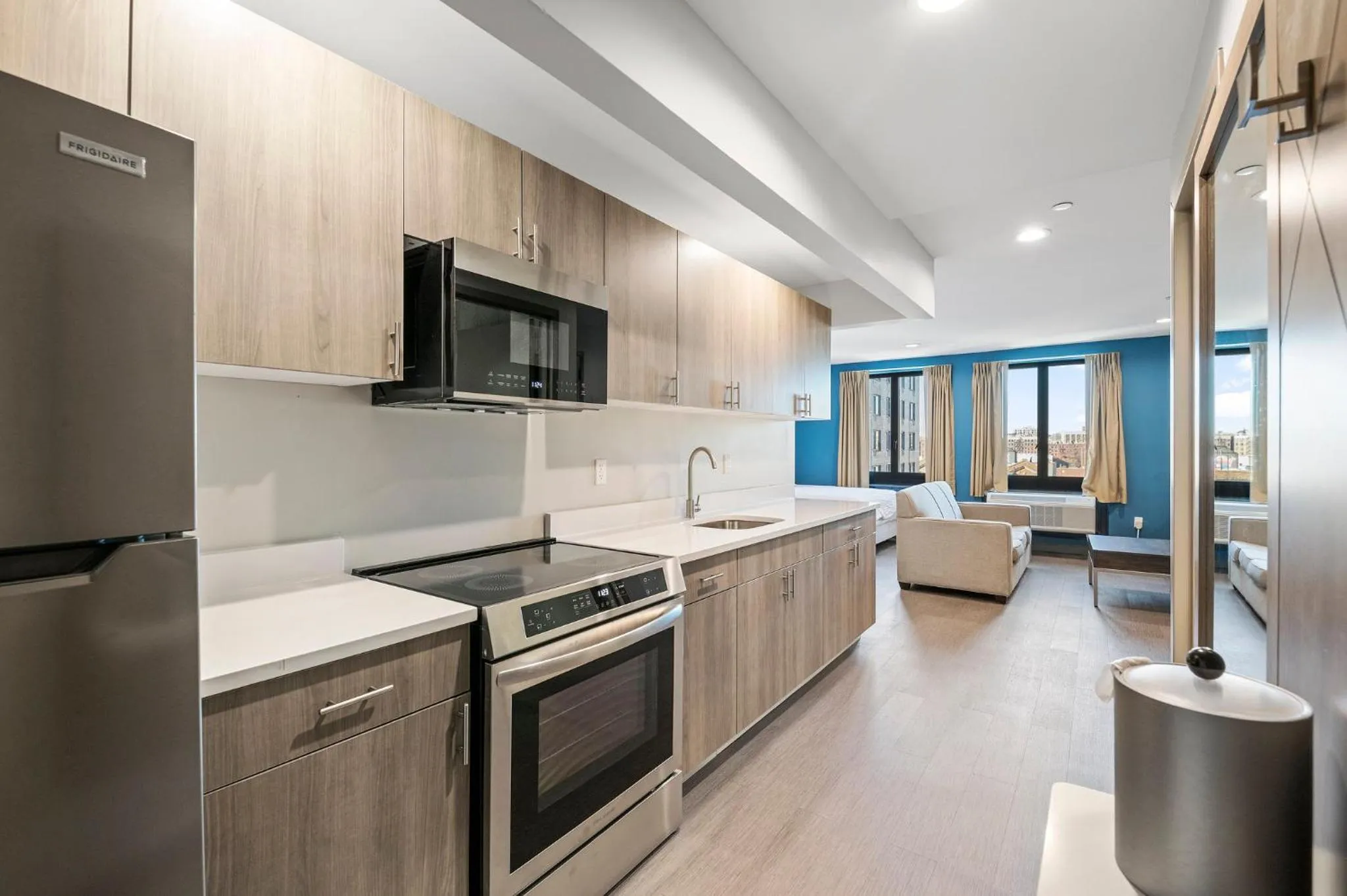 Photo of the whole room in Holiday Inn Express & Suites Bronx - Zoo Area by IHG