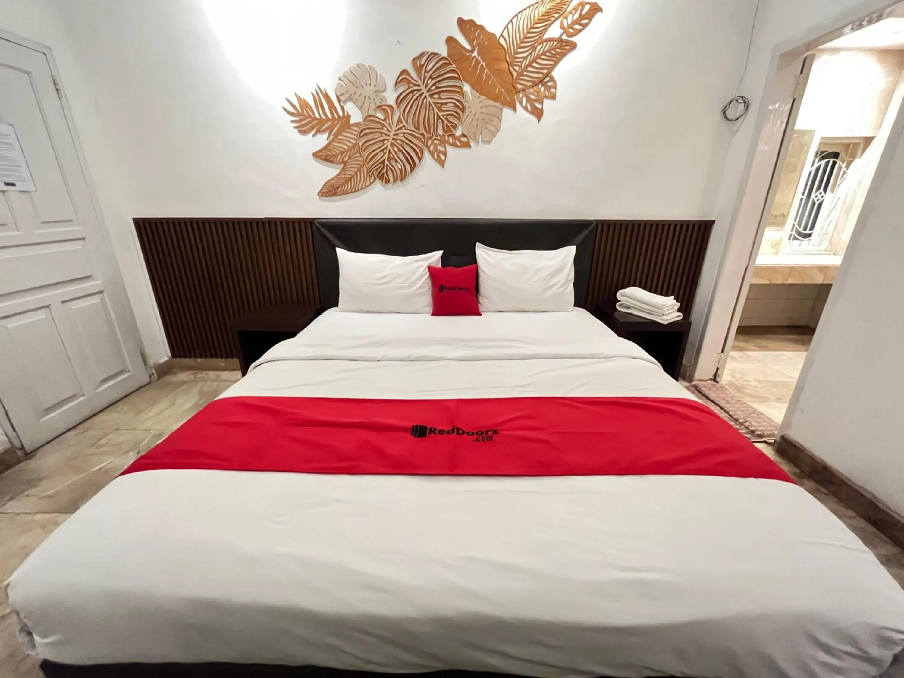 Bedroom, Bed in RedDoorz near Kantor Walikota Manado