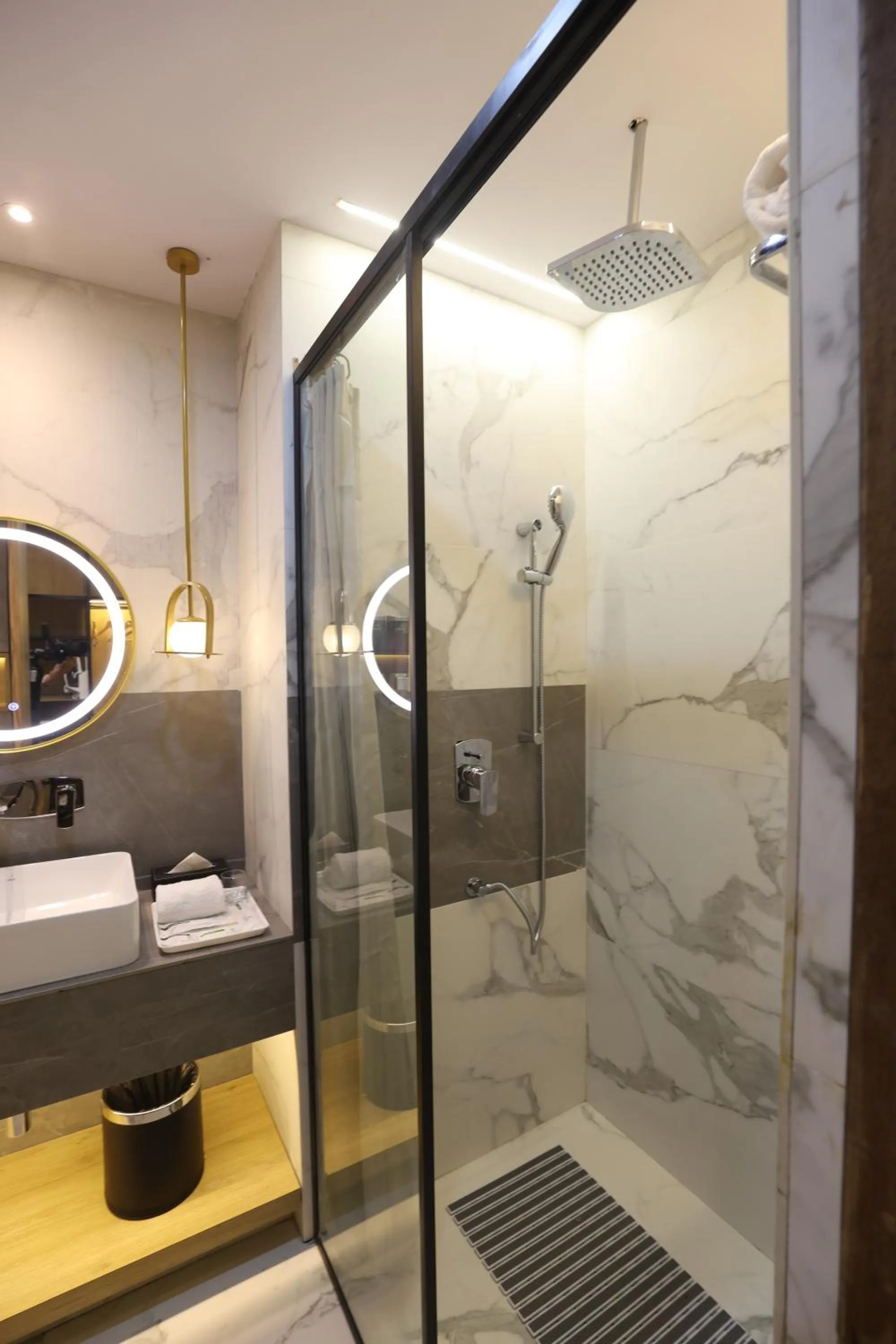 Bathroom in THE PARK GATE