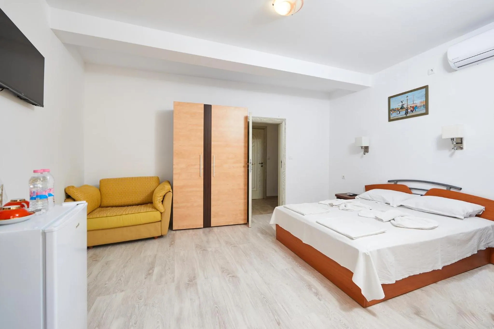 Bed in Hotel Koral