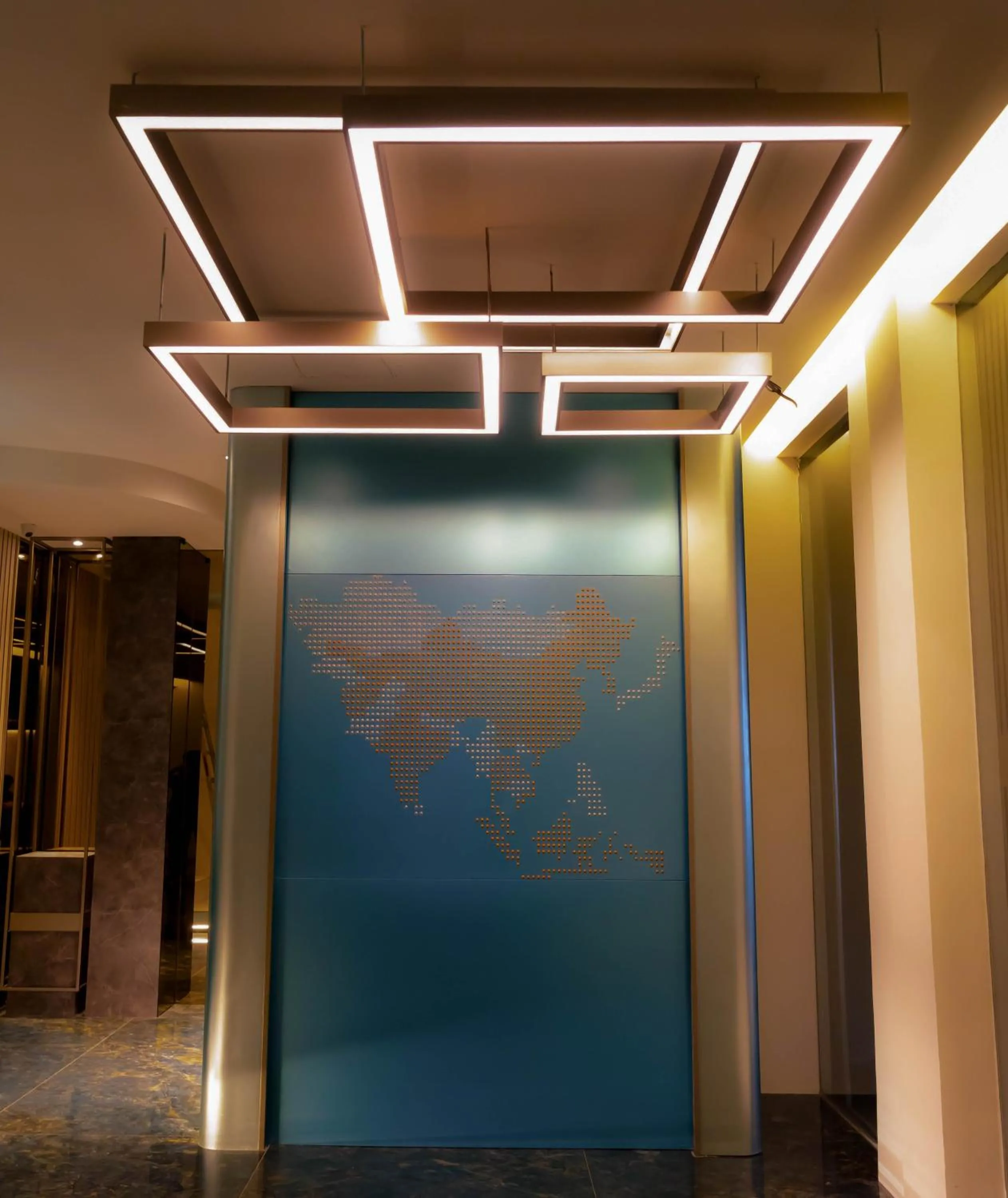 Lobby or reception in Qube Hotel by 98hospitality