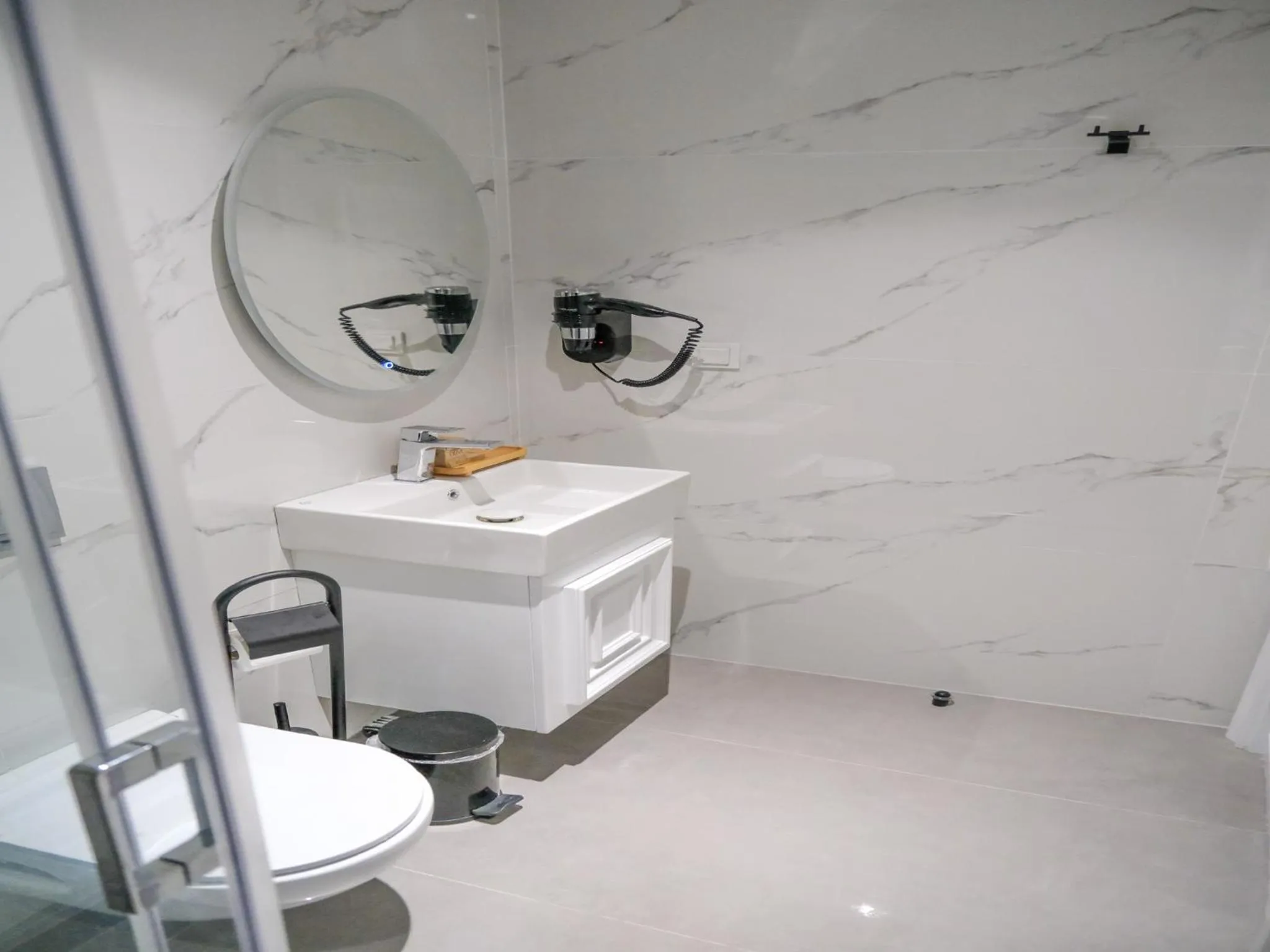 Toilet in Palazzo Suit Karaköy