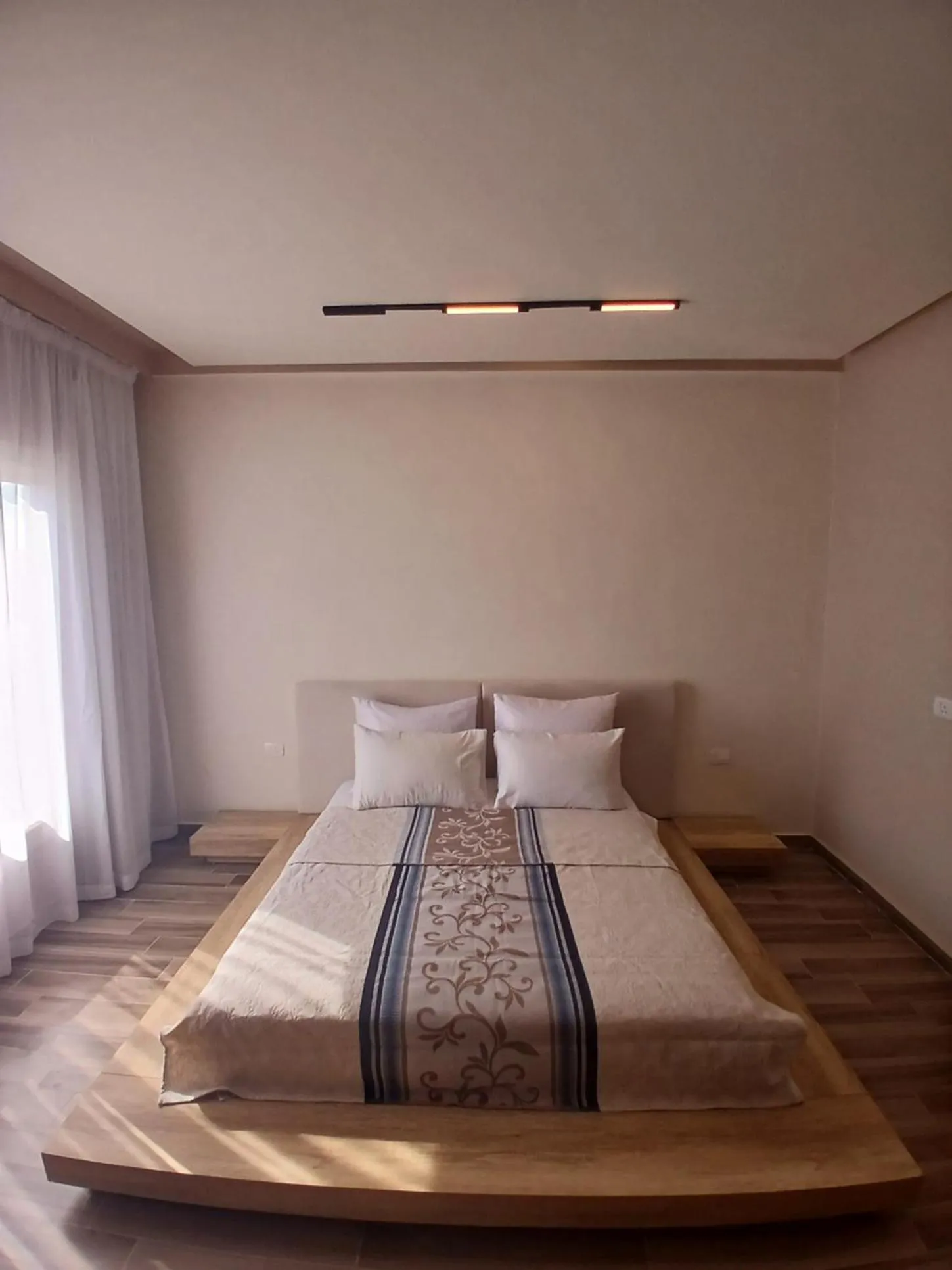 Bed in A Residence - Superior One Bedroom Aparthotel