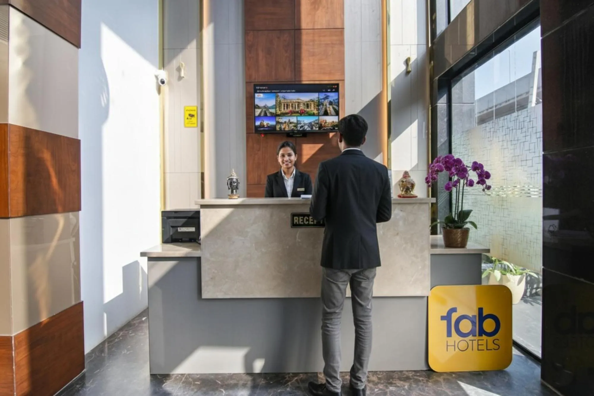 Lobby or reception in FabHotel Prime K9 Crown