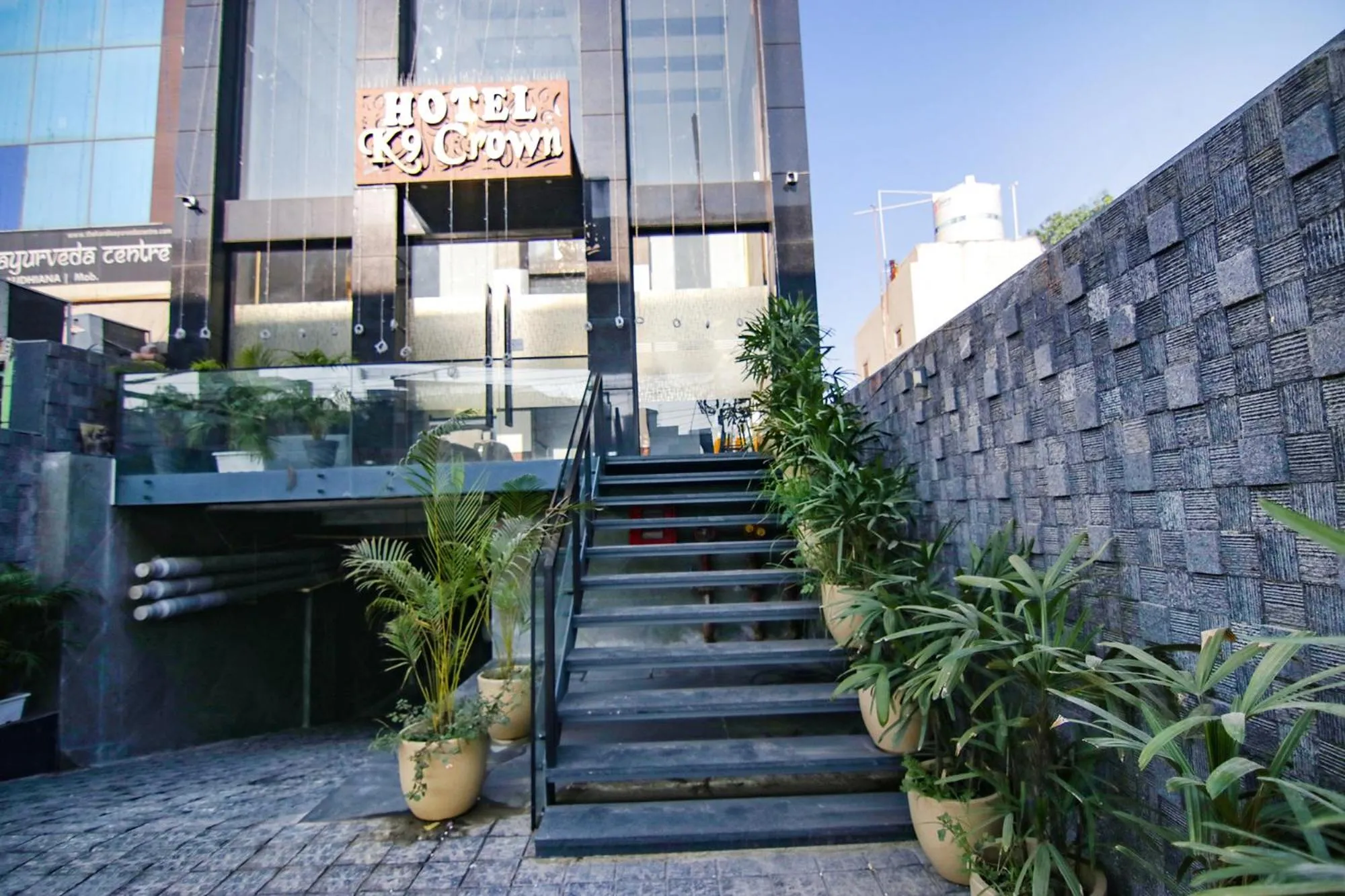 Facade/entrance in FabHotel Prime K9 Crown