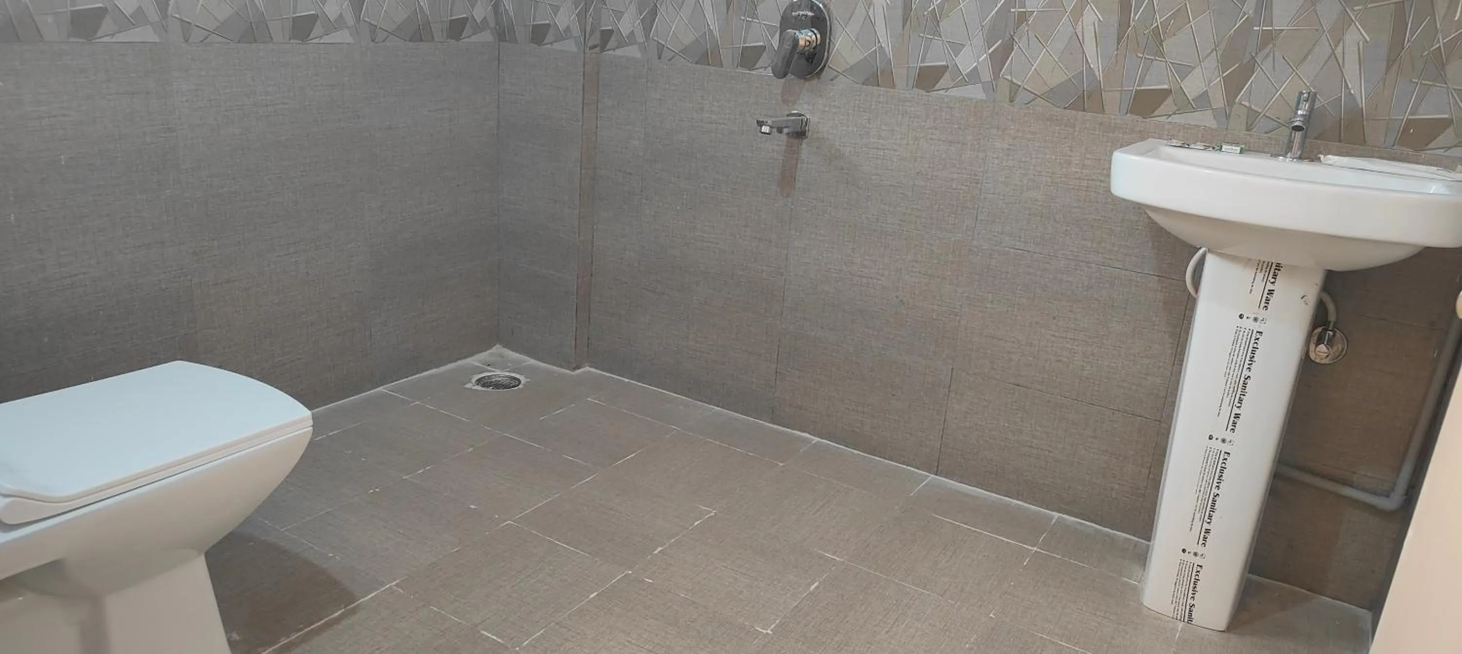 Bathroom in Hotel Amulya Regency