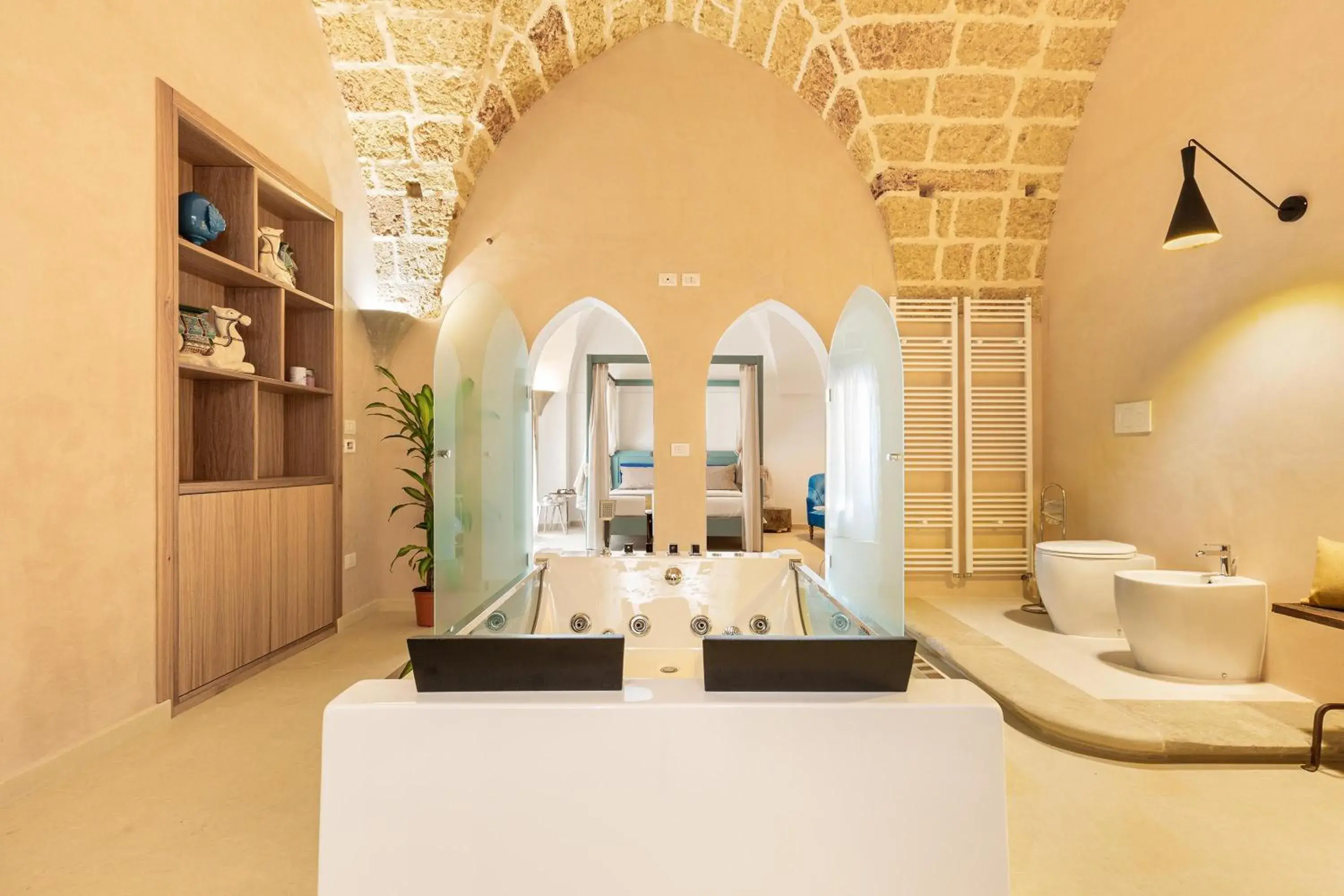 Deluxe Suite with Spa Bath in Le Mule Suite and Rooms - Specchia Deluxe Suite with Spa Bath in Le Mule Suite and Rooms - Specchia