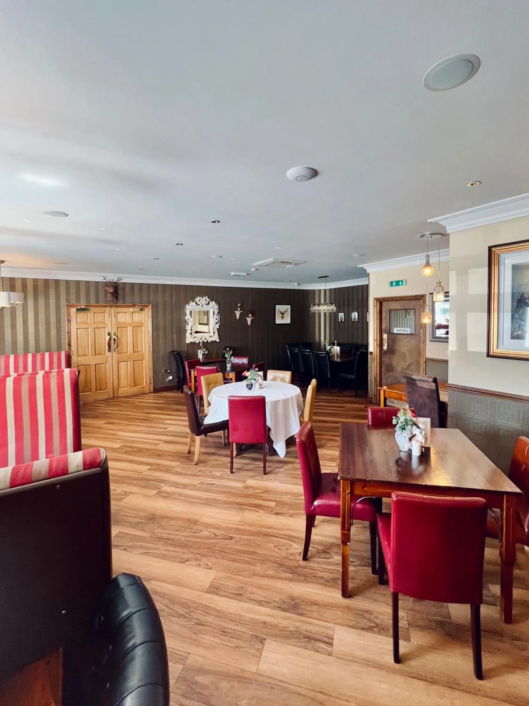 Restaurant/places to eat in The Reindeer Inn