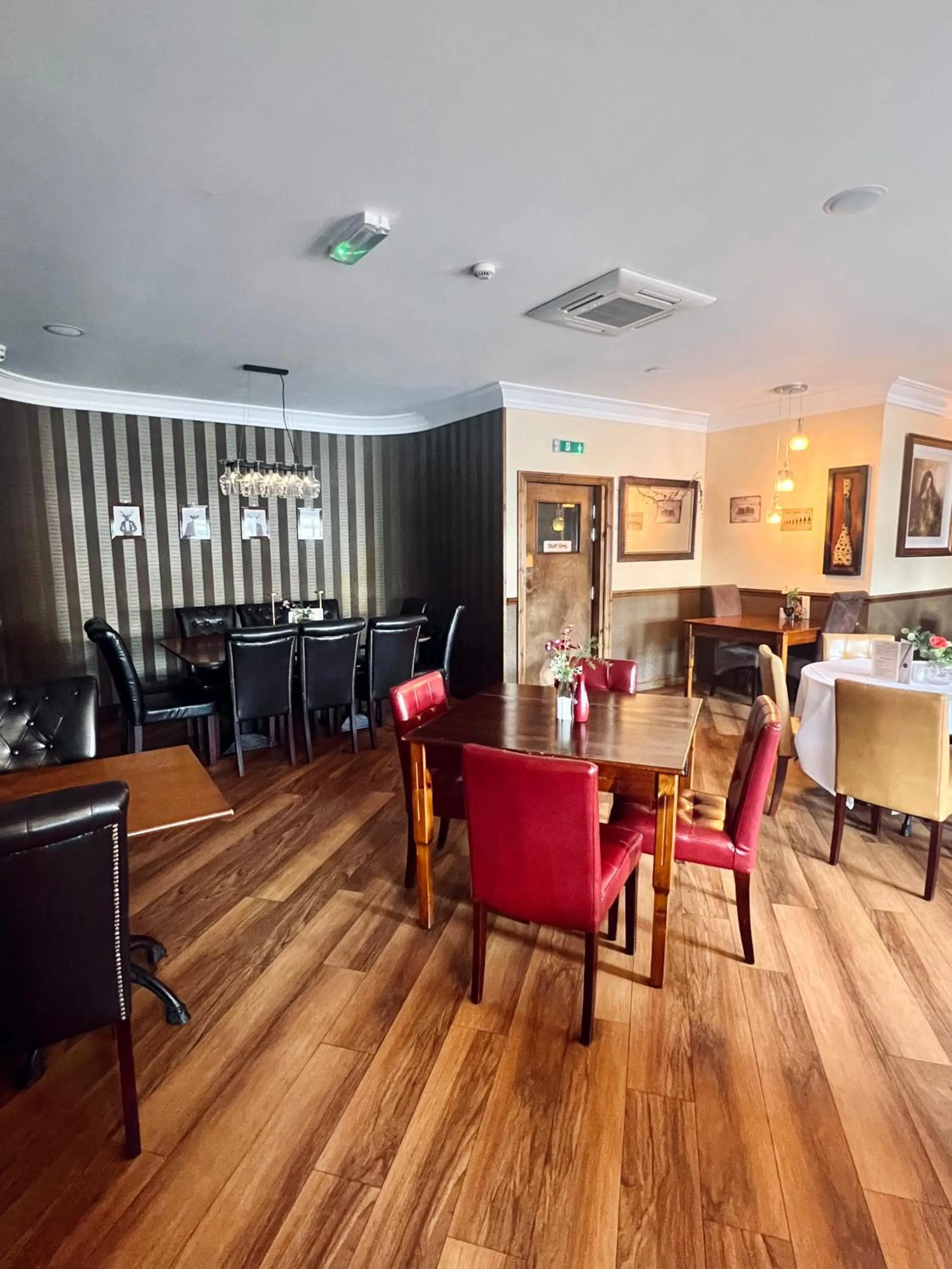 Restaurant/places to eat in The Reindeer Inn