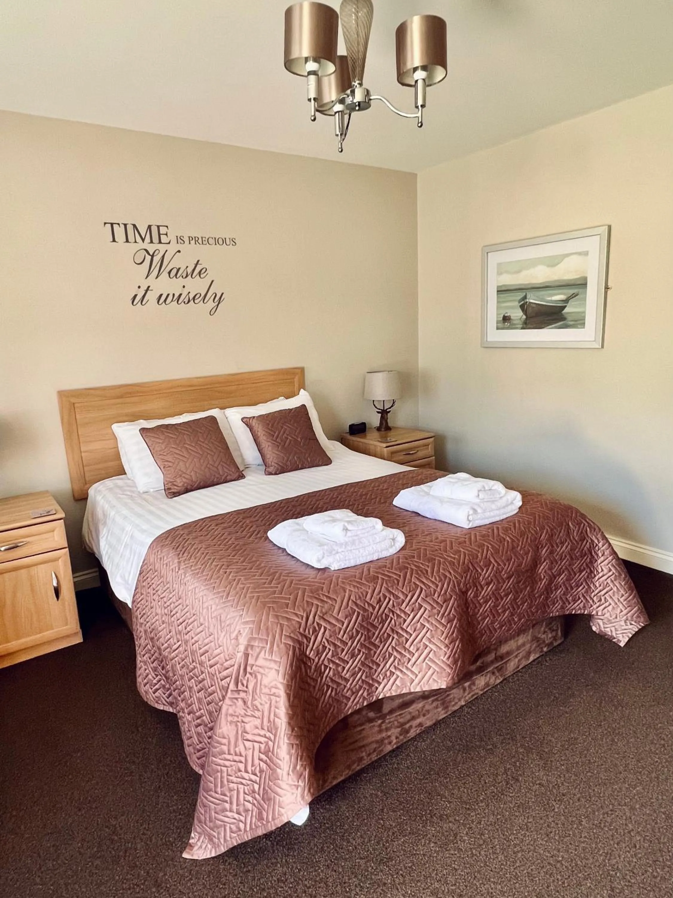 Bed in The Reindeer Inn