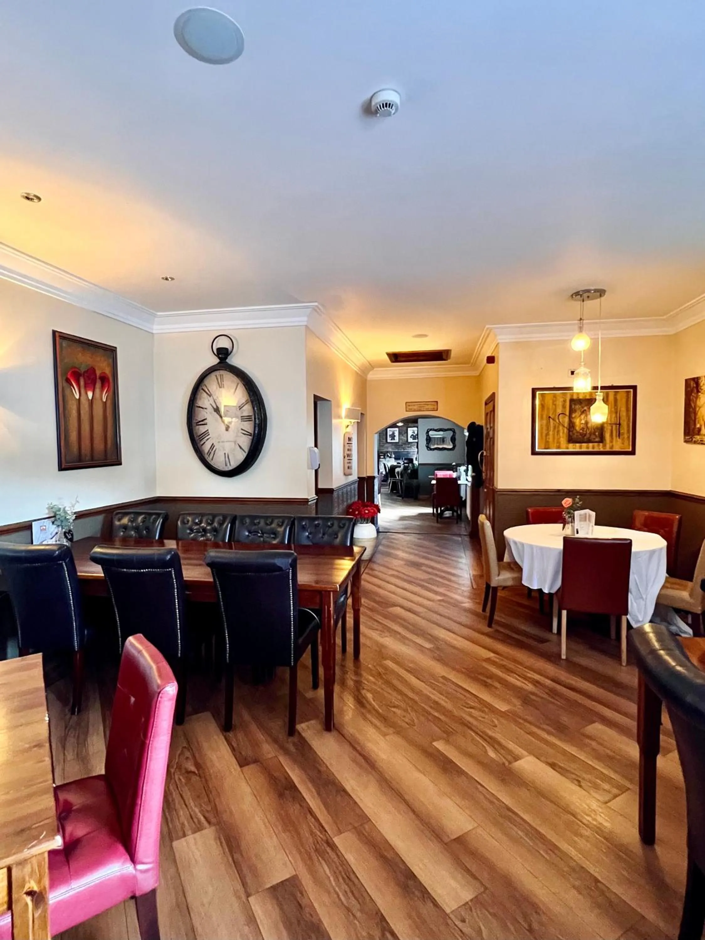 Restaurant/places to eat in The Reindeer Inn