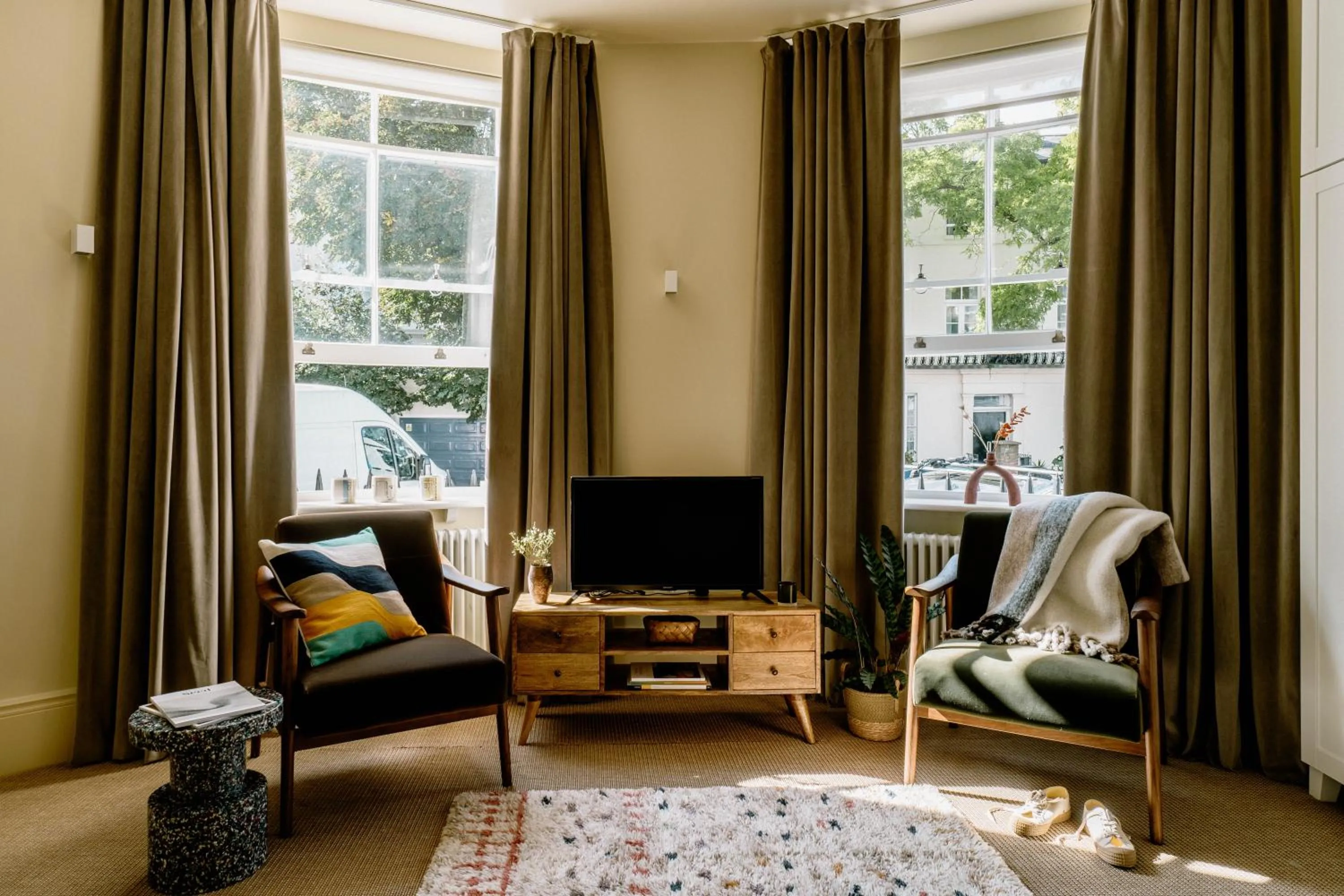 TV and multimedia in Mason & Fifth, Primrose Hill