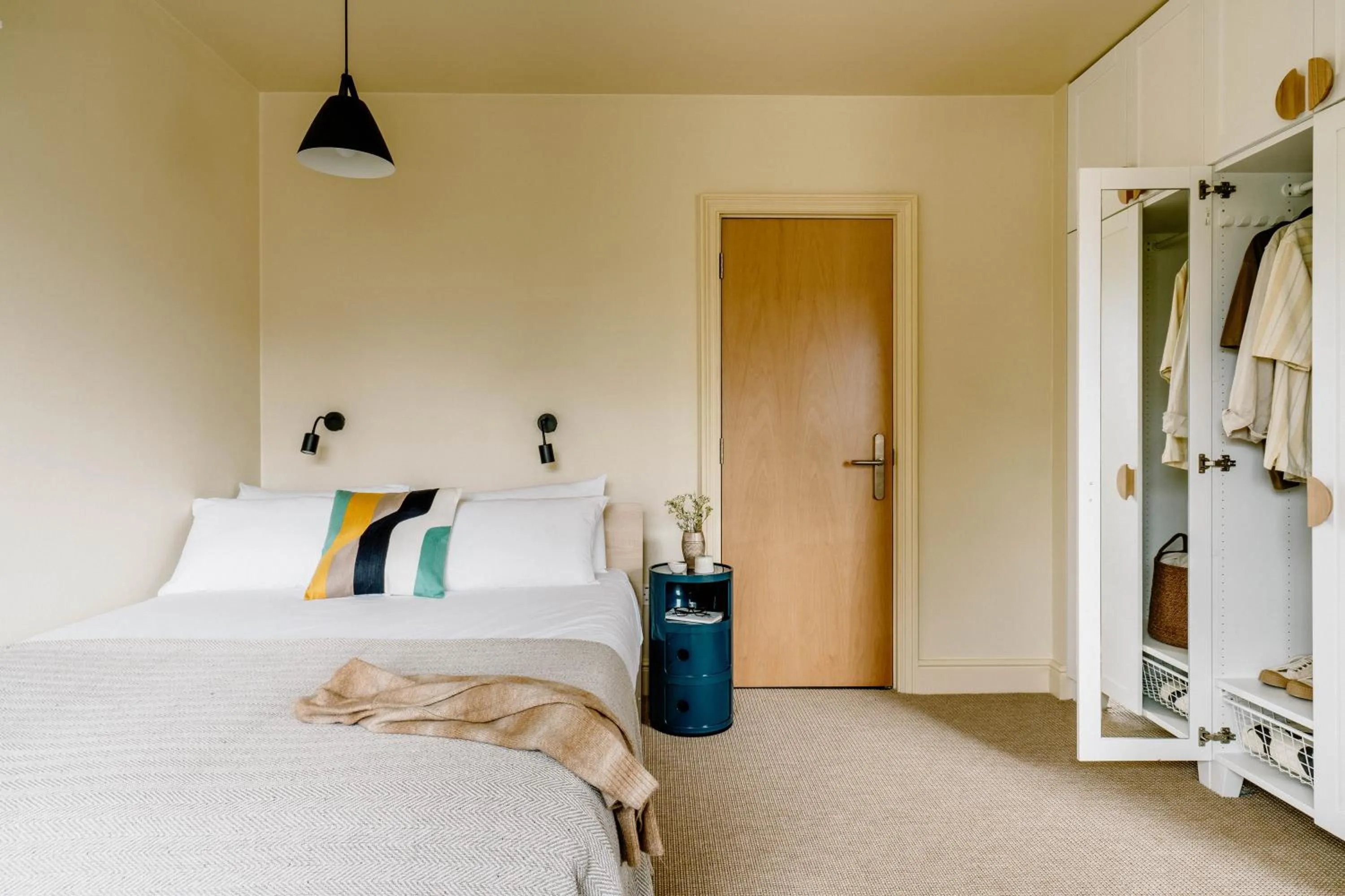 Bed in Mason & Fifth, Primrose Hill