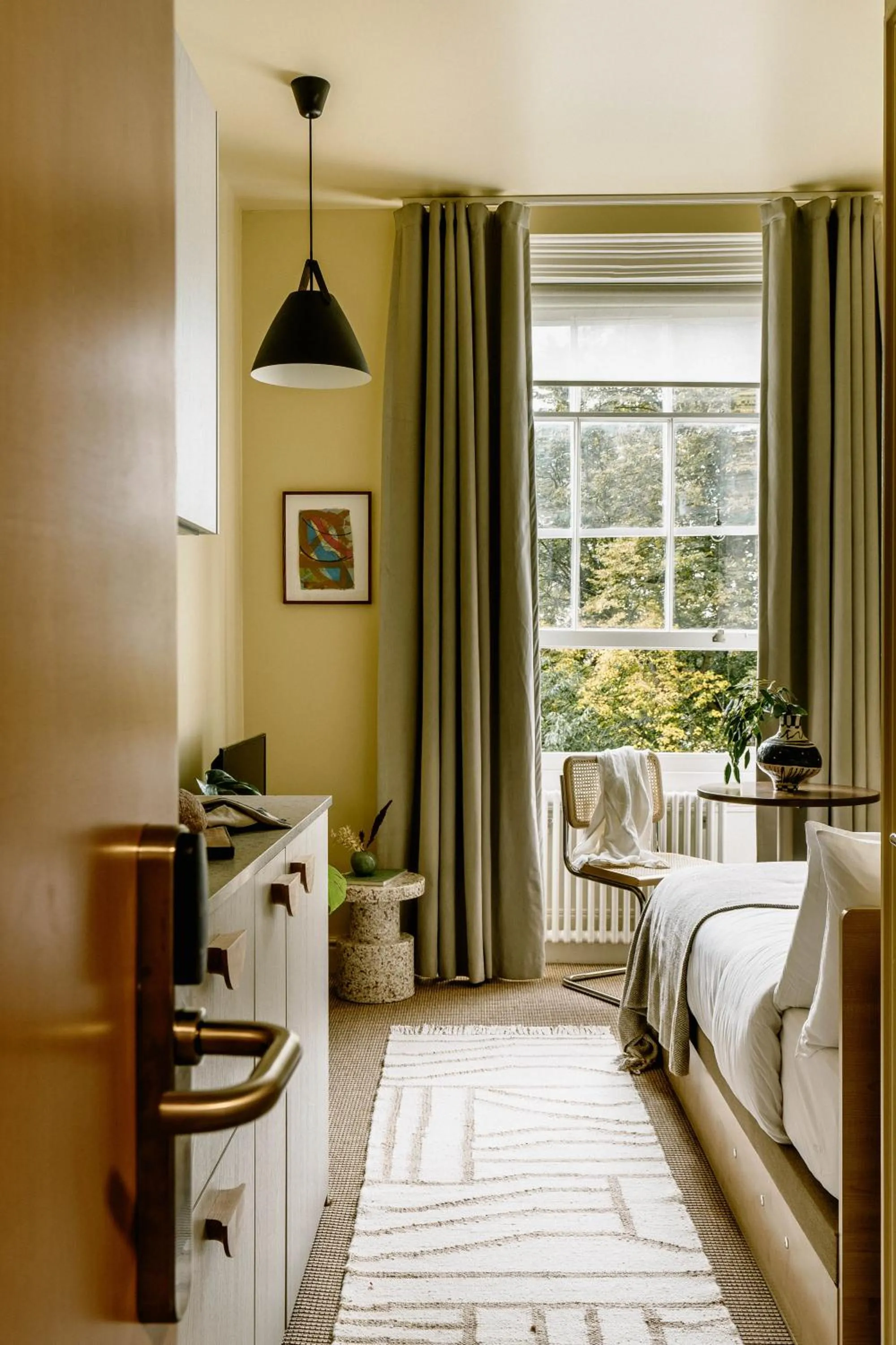 Bed in Mason & Fifth, Primrose Hill