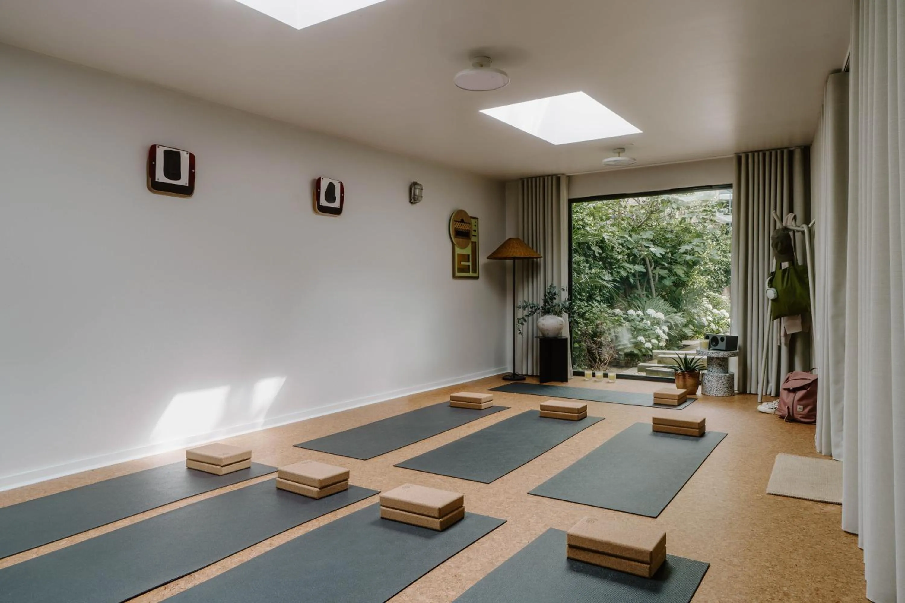 Communal lounge/ TV room in Mason & Fifth, Primrose Hill