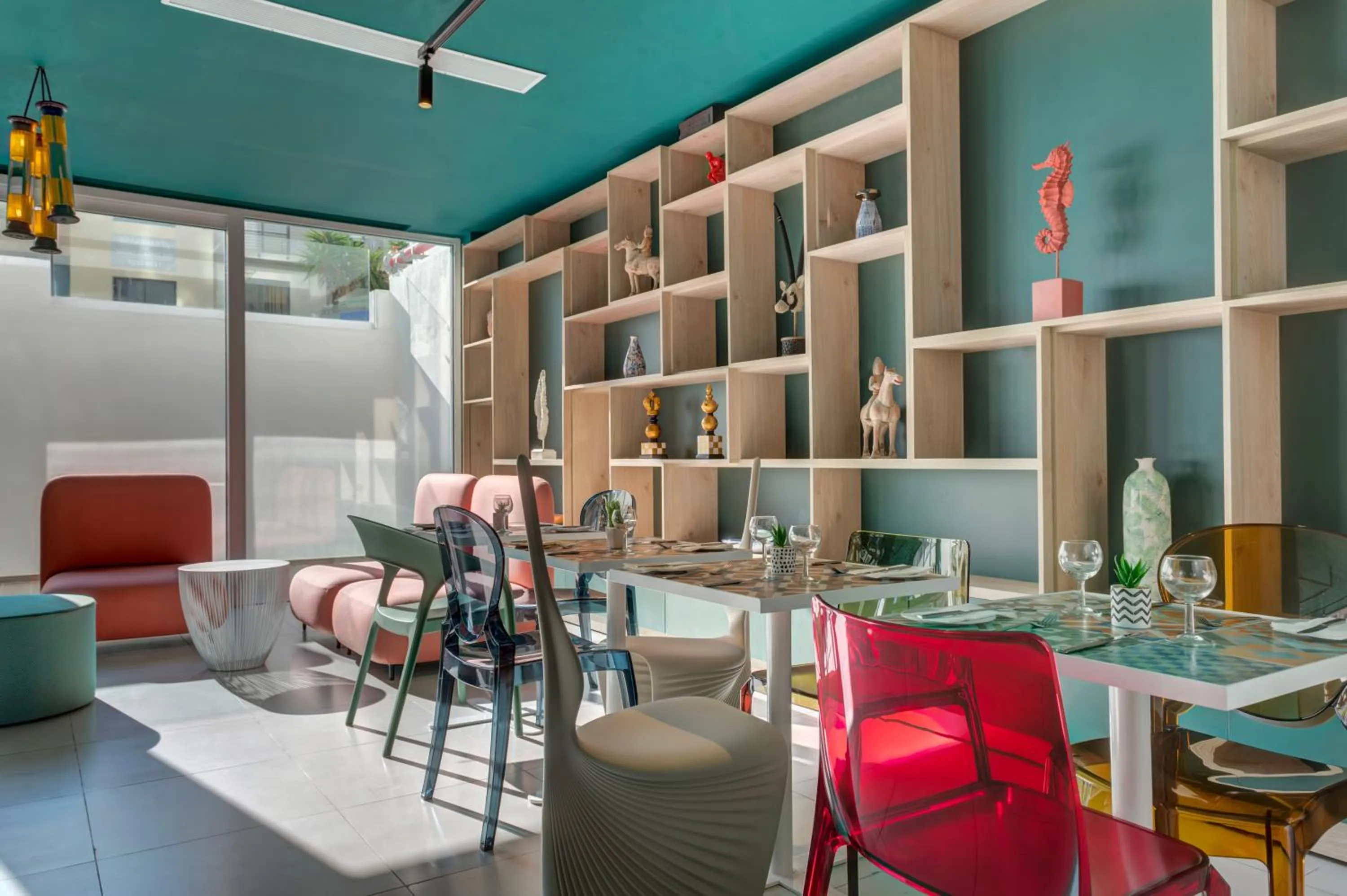 Lobby or reception in QUADRO Hotel