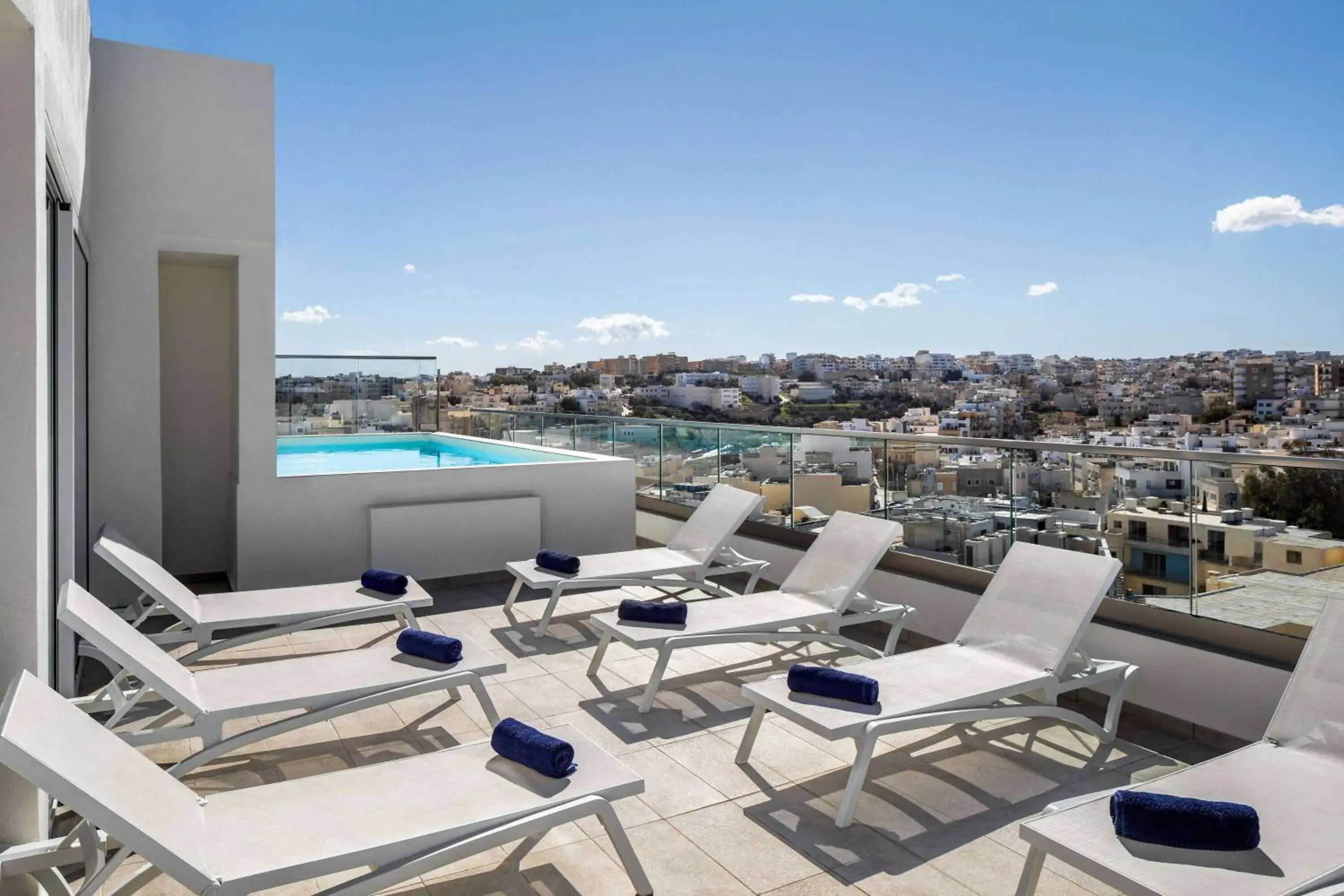 Pool view in QUADRO Hotel Pool view in QUADRO Hotel