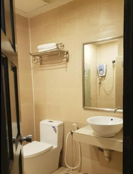 Kingston Executive Hotel