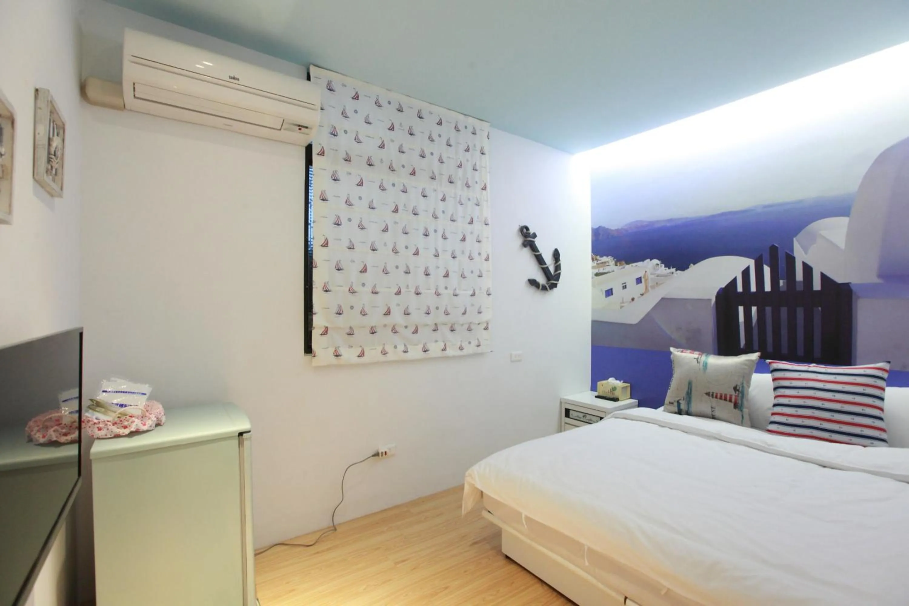 Photo of the whole room, Bed in Fasiter B&B train station
