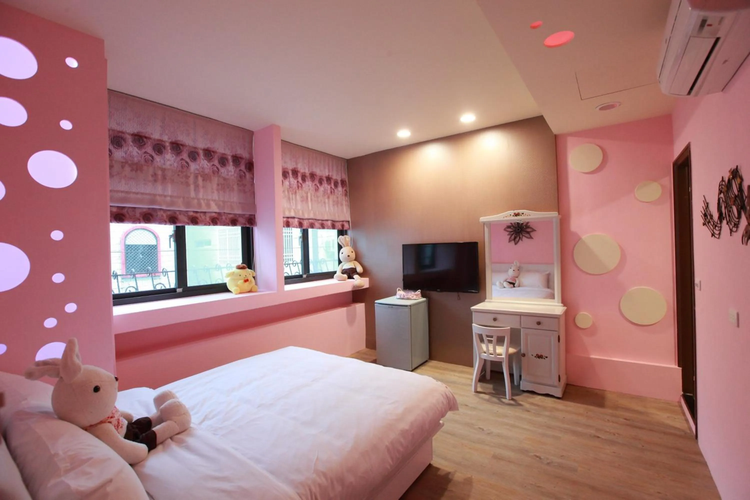 Photo of the whole room, Bed in Fasiter B&B train station