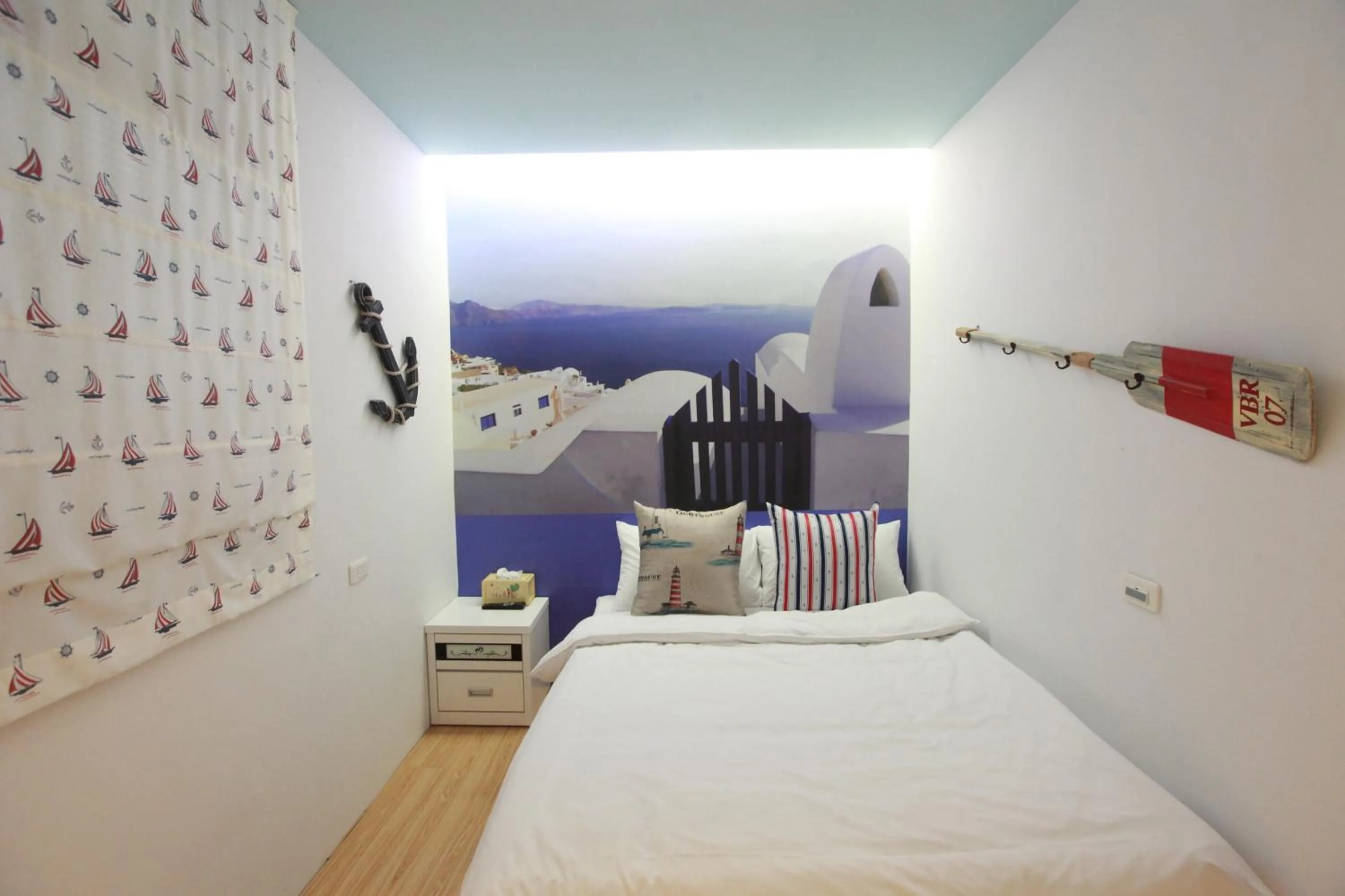 Photo of the whole room, Bed in Fasiter B&B train station