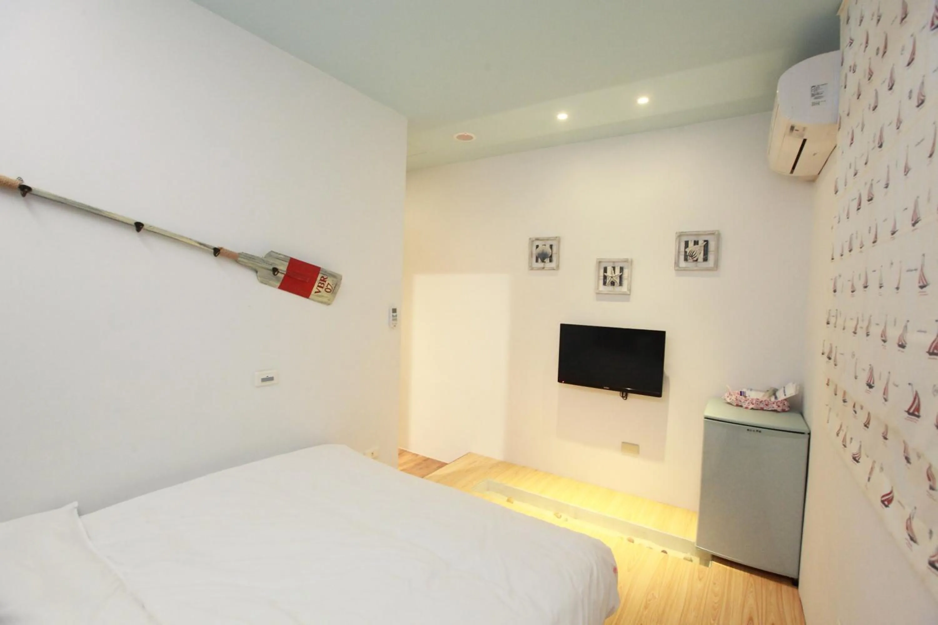 Photo of the whole room, Bed in Fasiter B&B train station