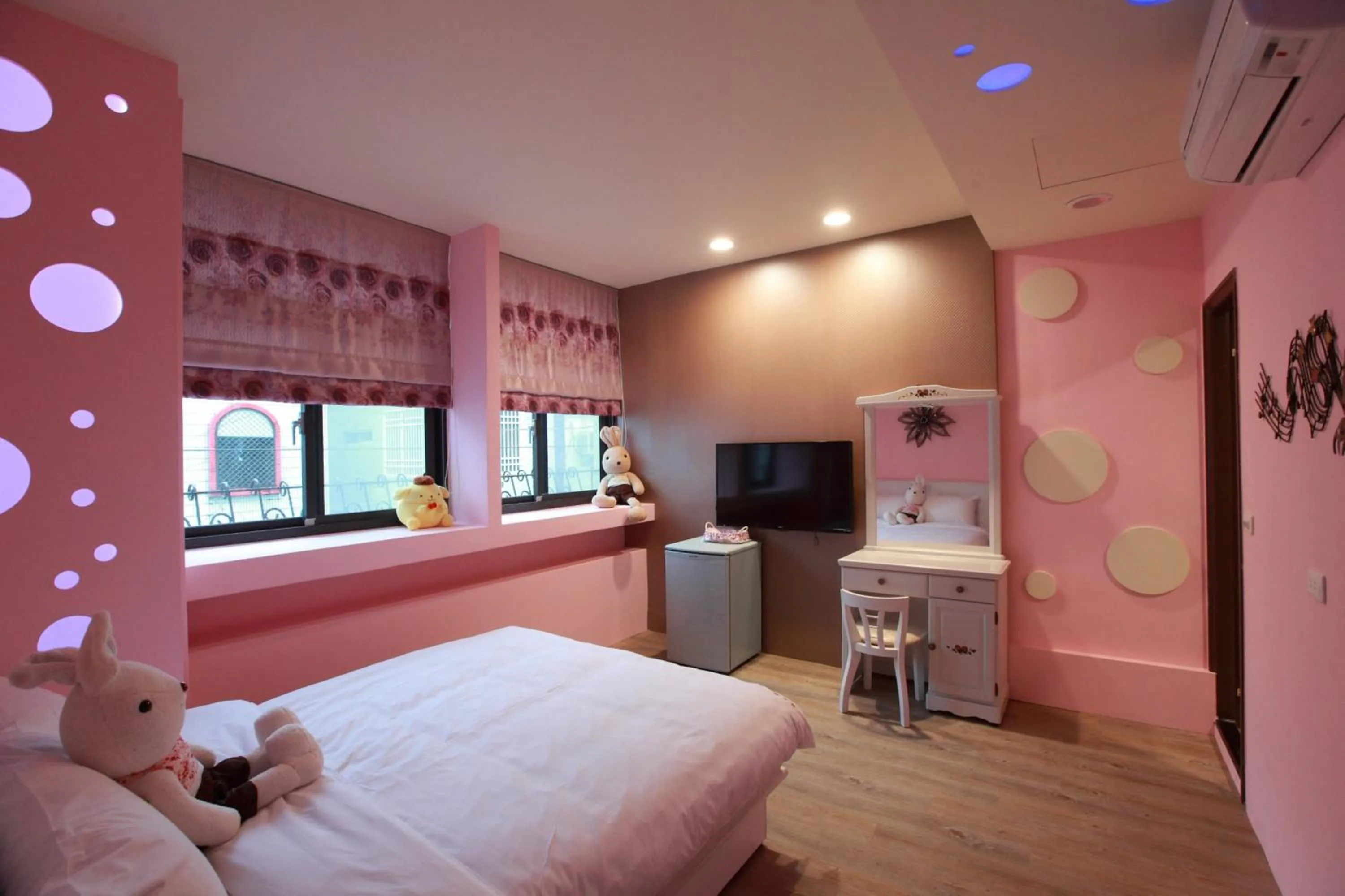 Photo of the whole room, Bed in Fasiter B&B train station
