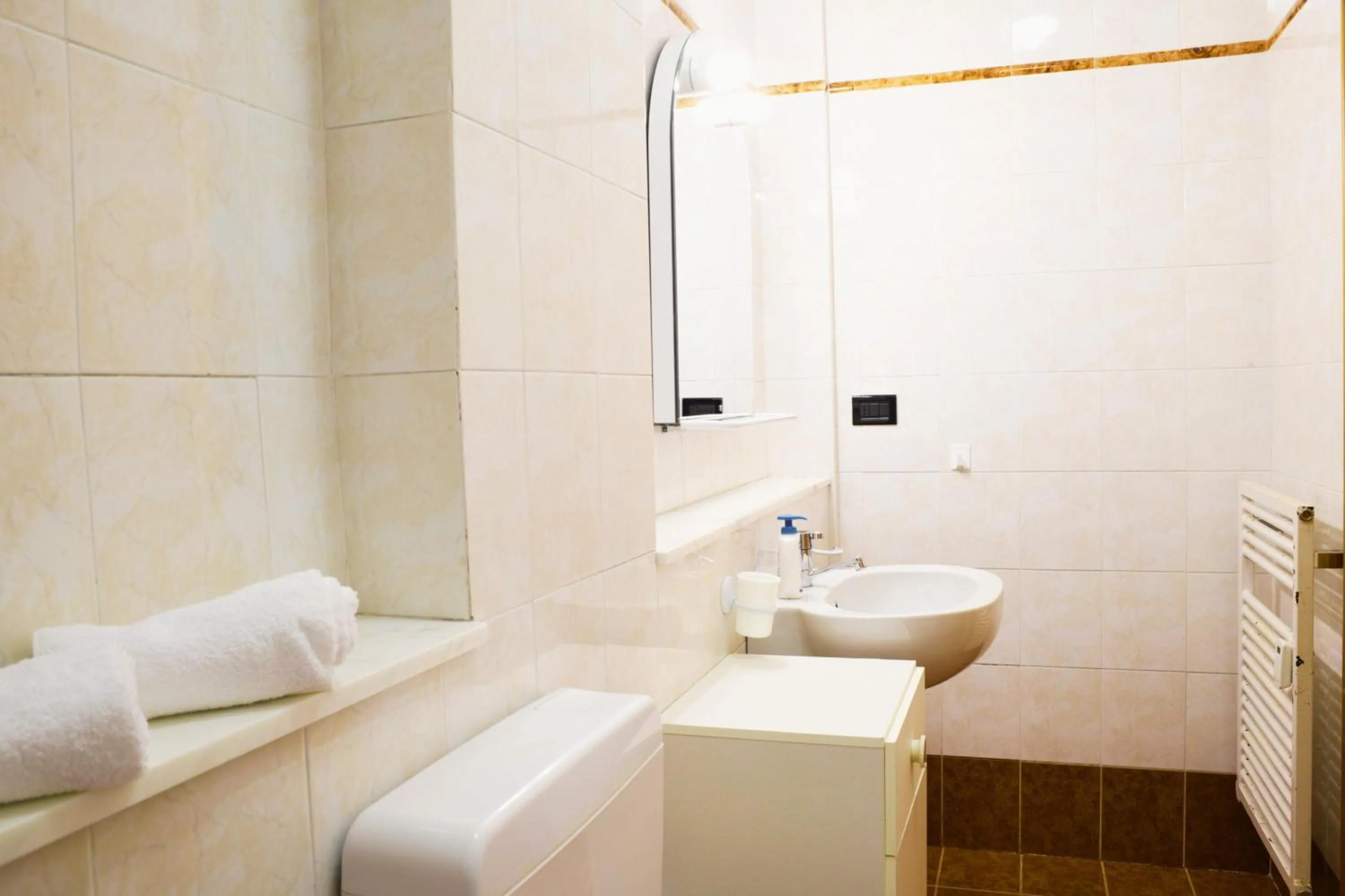 Toilet in 5 Minutes from Monterosa Ski, Small Cottage