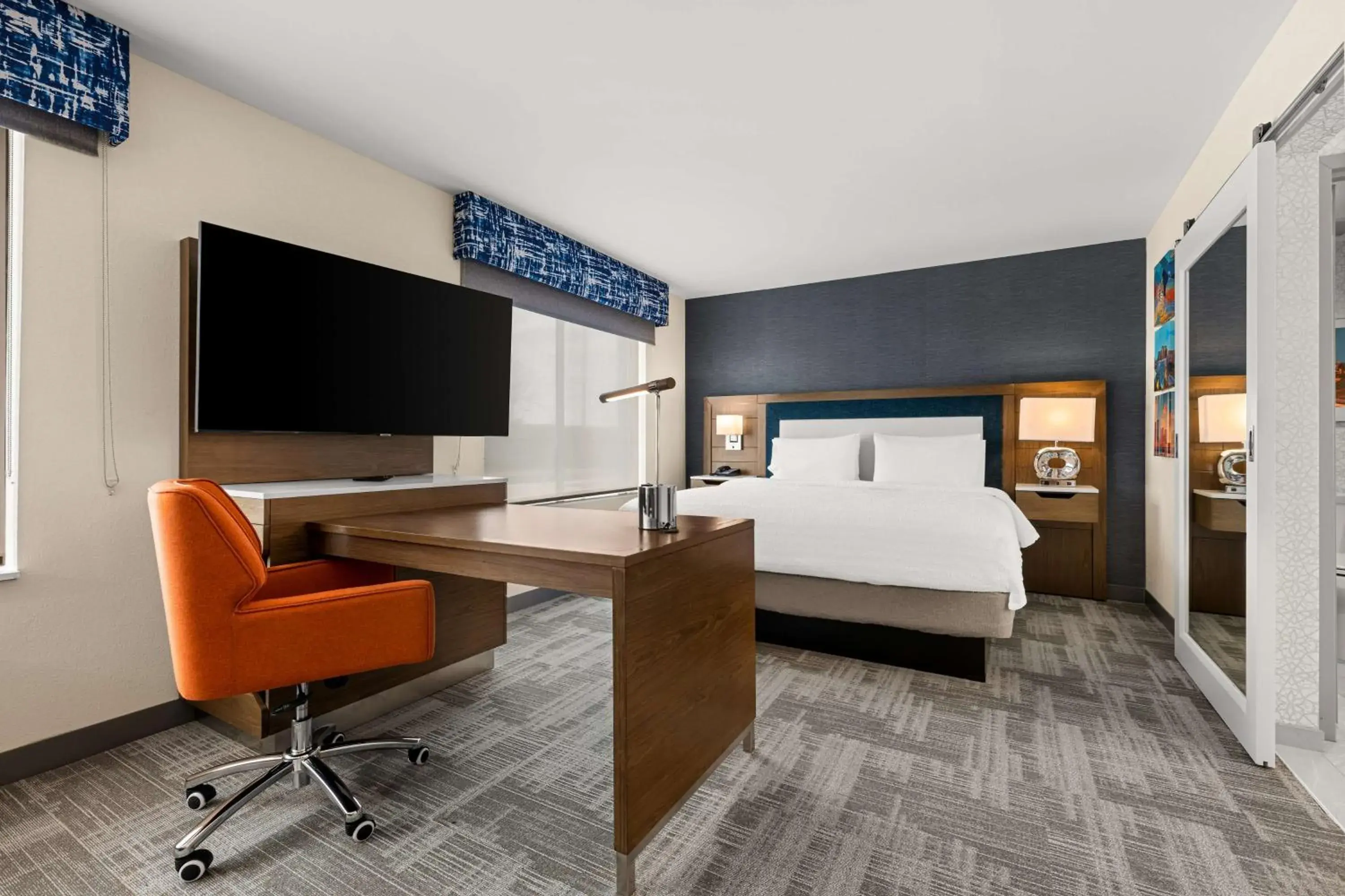 Bedroom, Bed in Hampton Inn & Suites Bessemer Birmingham Bedroom, Bed in Hampton Inn & Suites Bessemer Birmingham