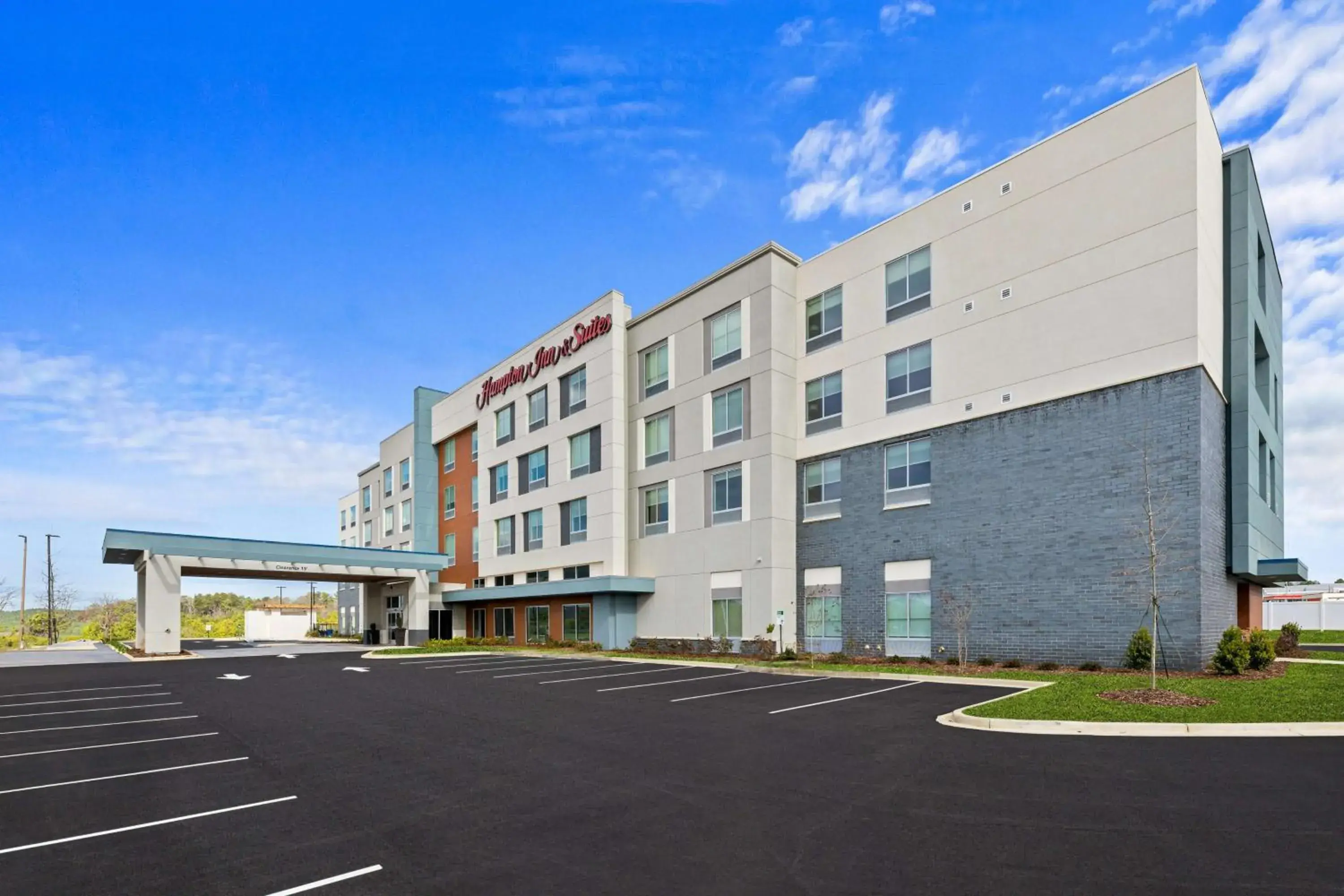 Property building in Hampton Inn & Suites Bessemer Birmingham Property building in Hampton Inn & Suites Bessemer Birmingham